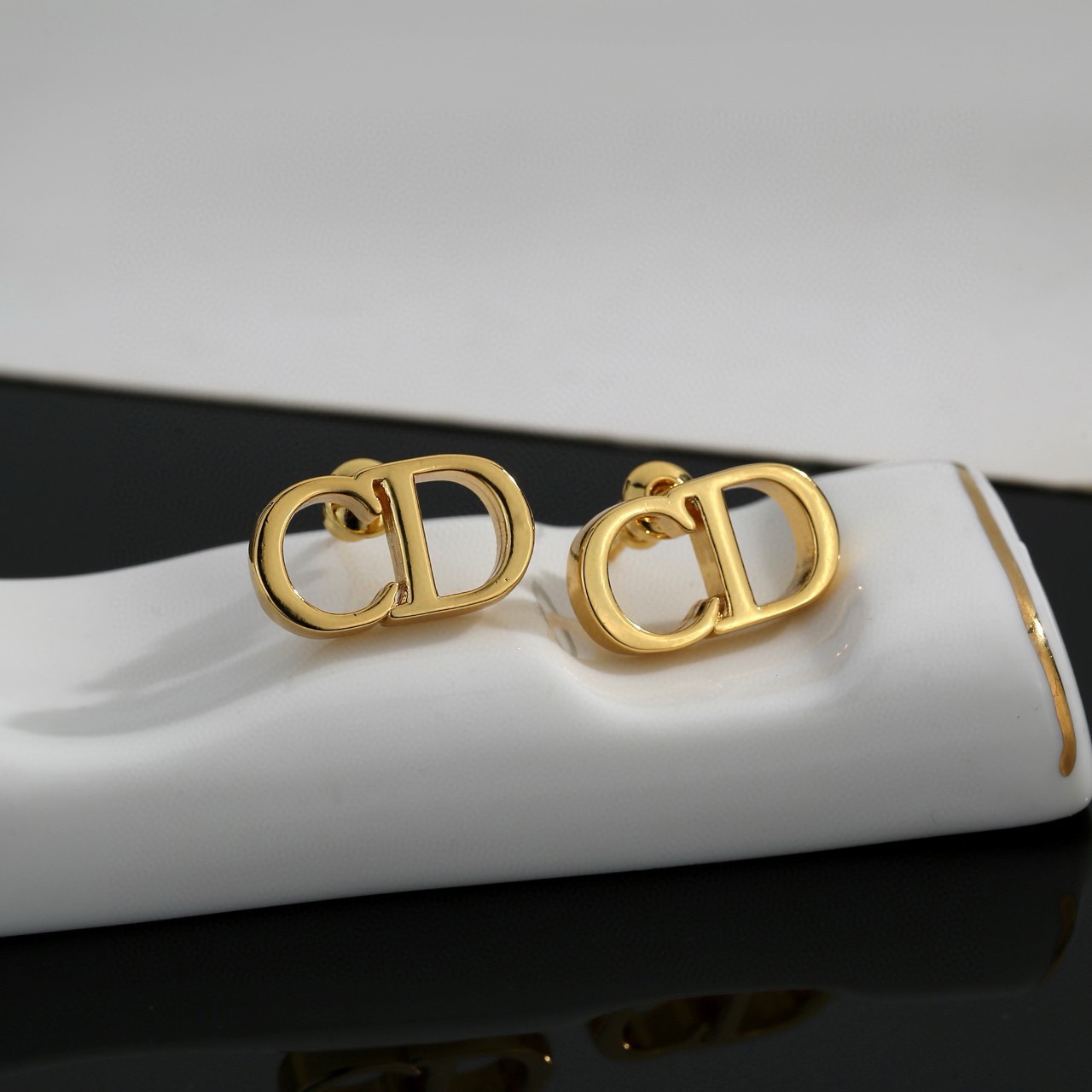 Dior Tribales CD Logo earrings Gold-tone metal One Size