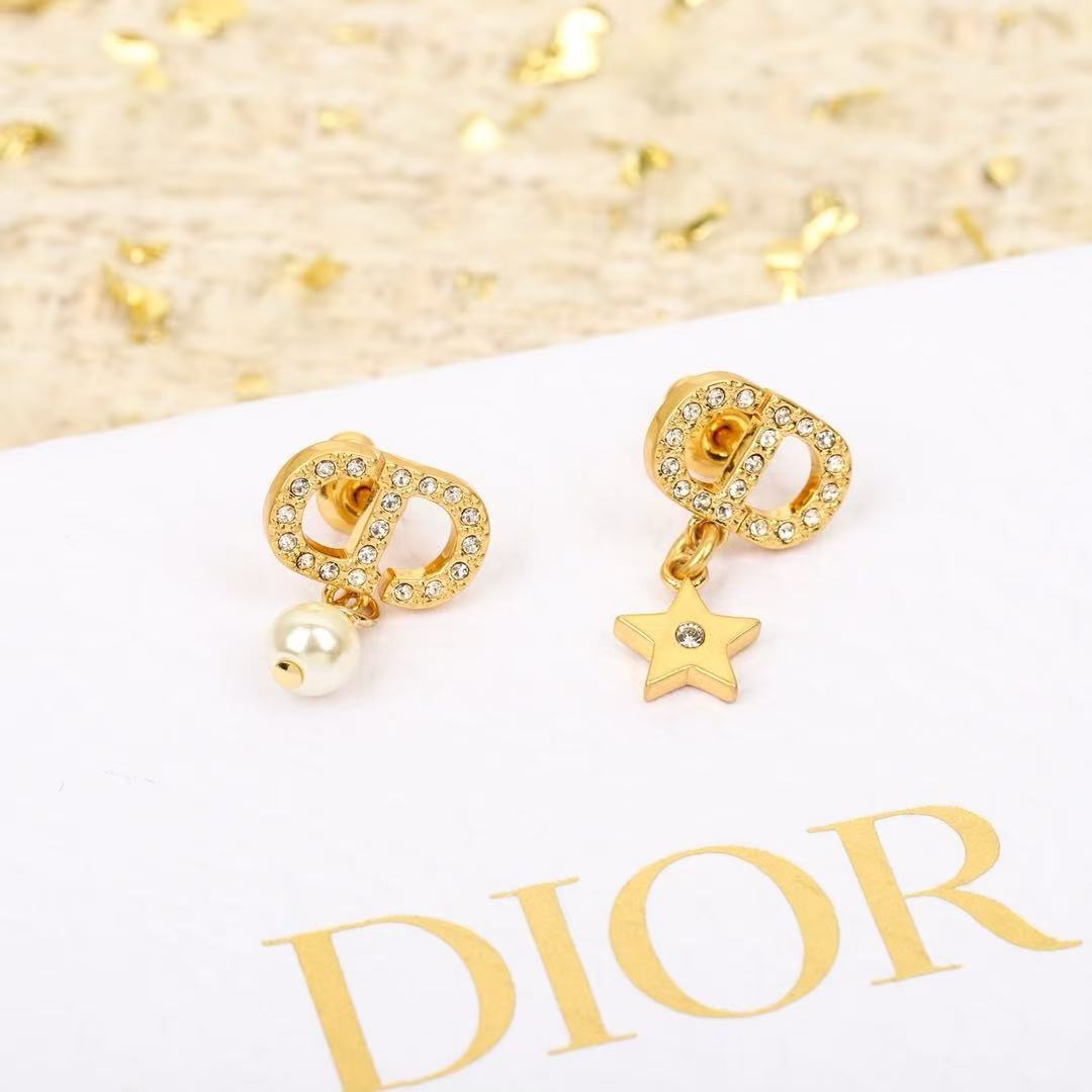 Dior Petit CD Star Pearl Drop Earrings earrings Gold-tone metal with clear crystals and white faux pearl One size stud length approx 1 5cm