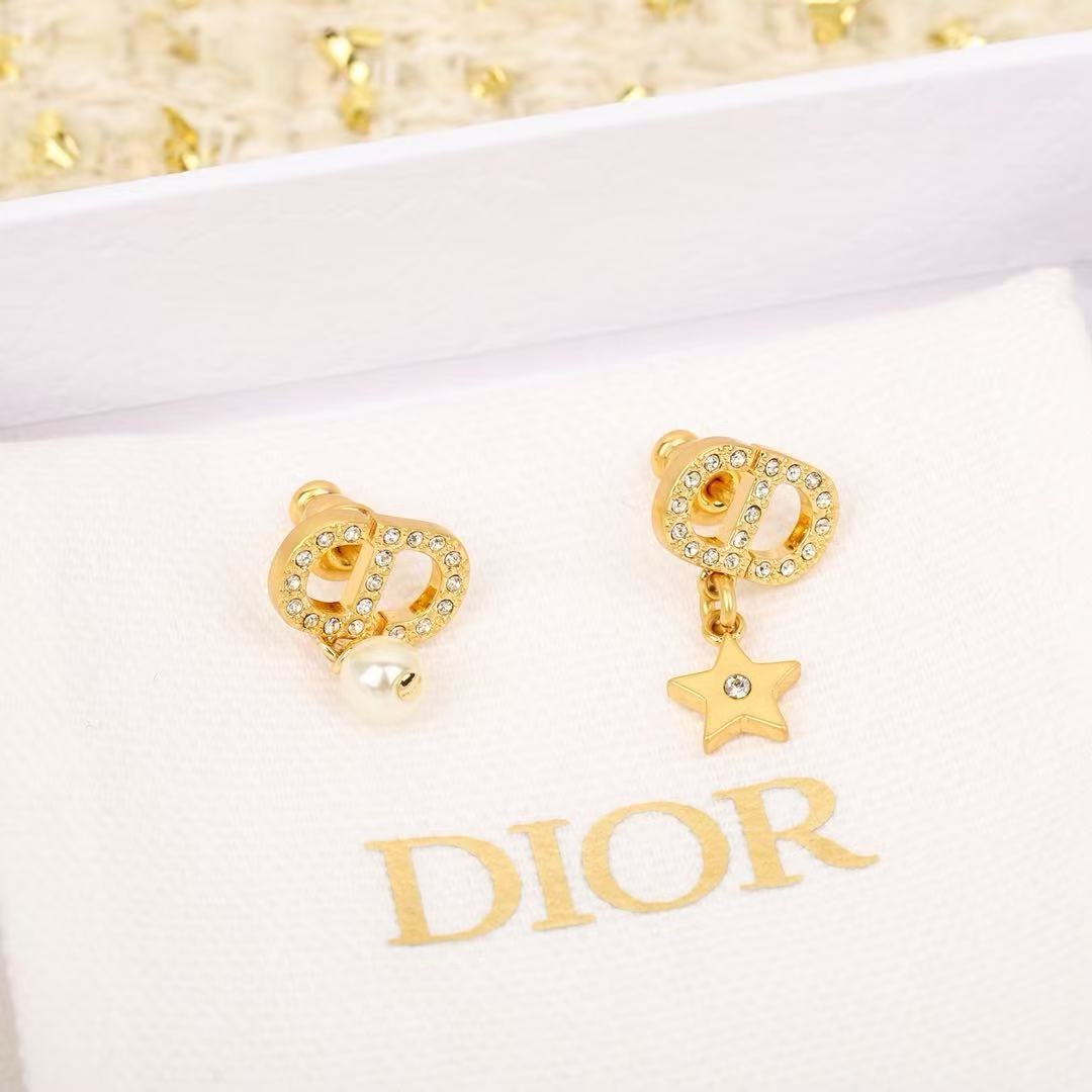 Dior Petit CD Star Pearl Drop Earrings earrings Gold-tone metal with clear crystals and white faux pearl One size stud length approx 1 5cm