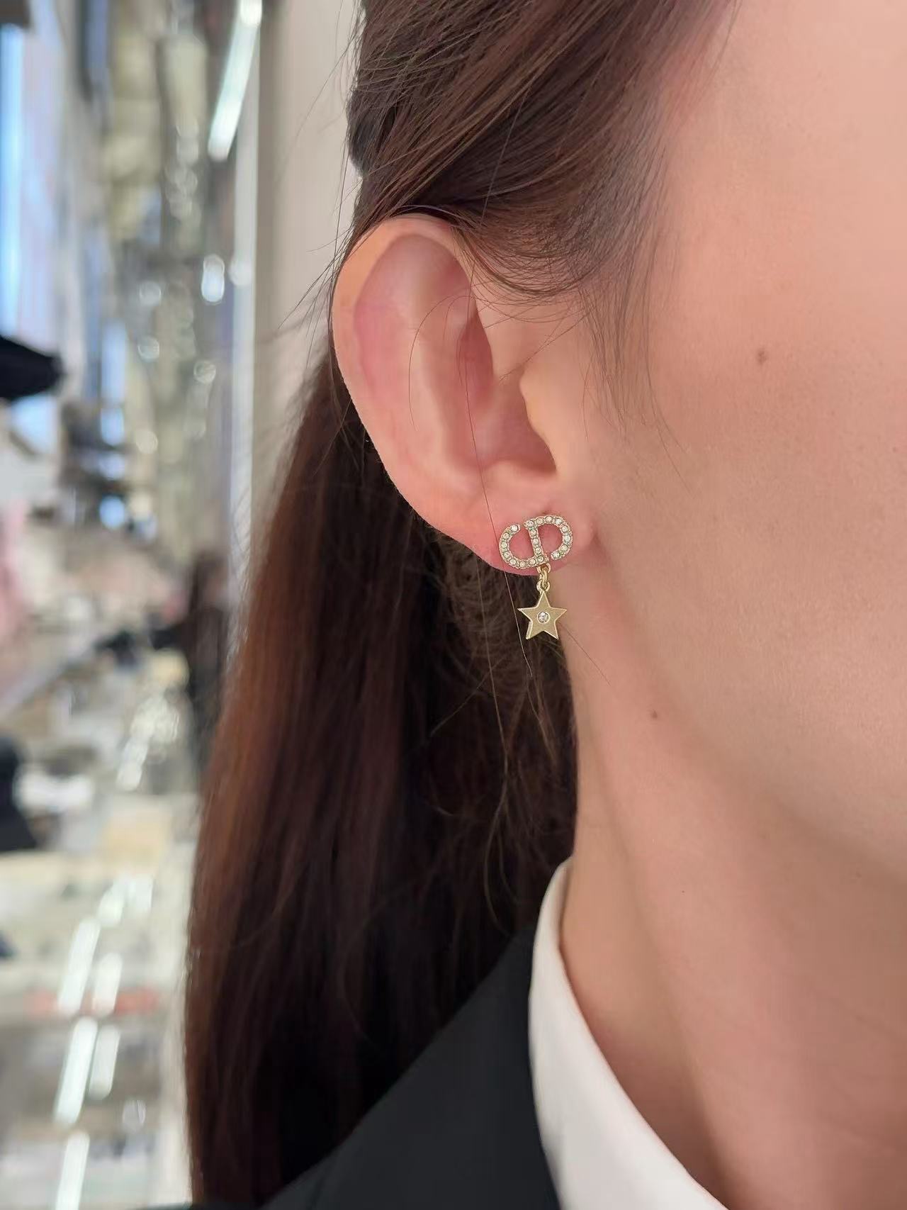 Dior Petit CD Star Pearl Drop Earrings earrings Gold-tone metal with clear crystals and white faux pearl One size stud length approx 1 5cm