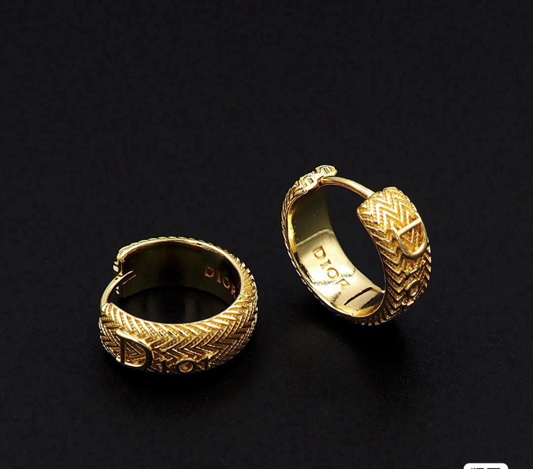 Dior CD Icon Chevron Hoop Earrings earrings Gold-tone metal with chevron embossed detailing and CD logo accents Silver-tone metal with chevron embossed detailing and CD logo accents 1 5cm hoop diameter