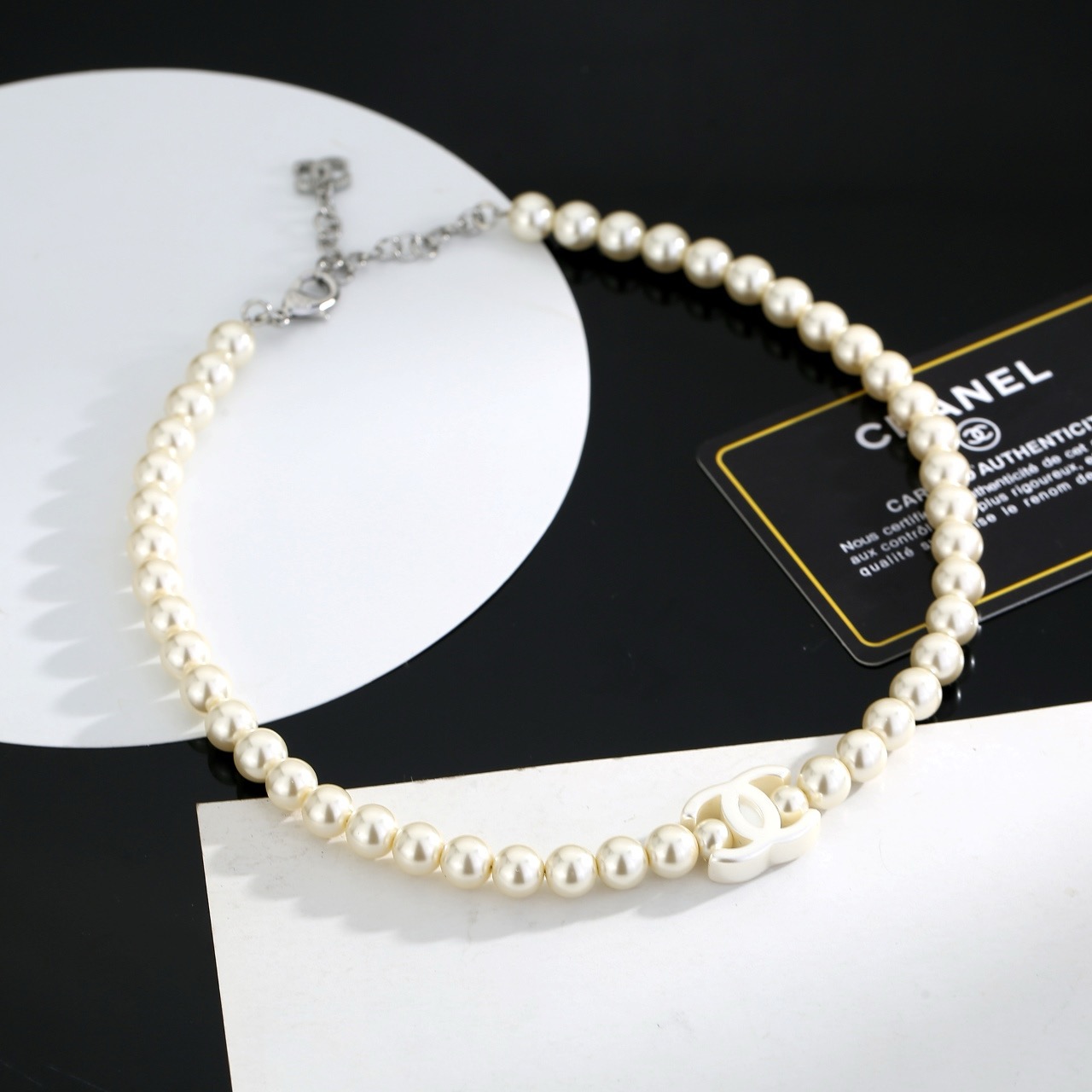 Chanel CC Logo Pearl Choker necklace Silver-tone metal cream white faux pearl white resin CC logo 40cm with 5cm extender chain