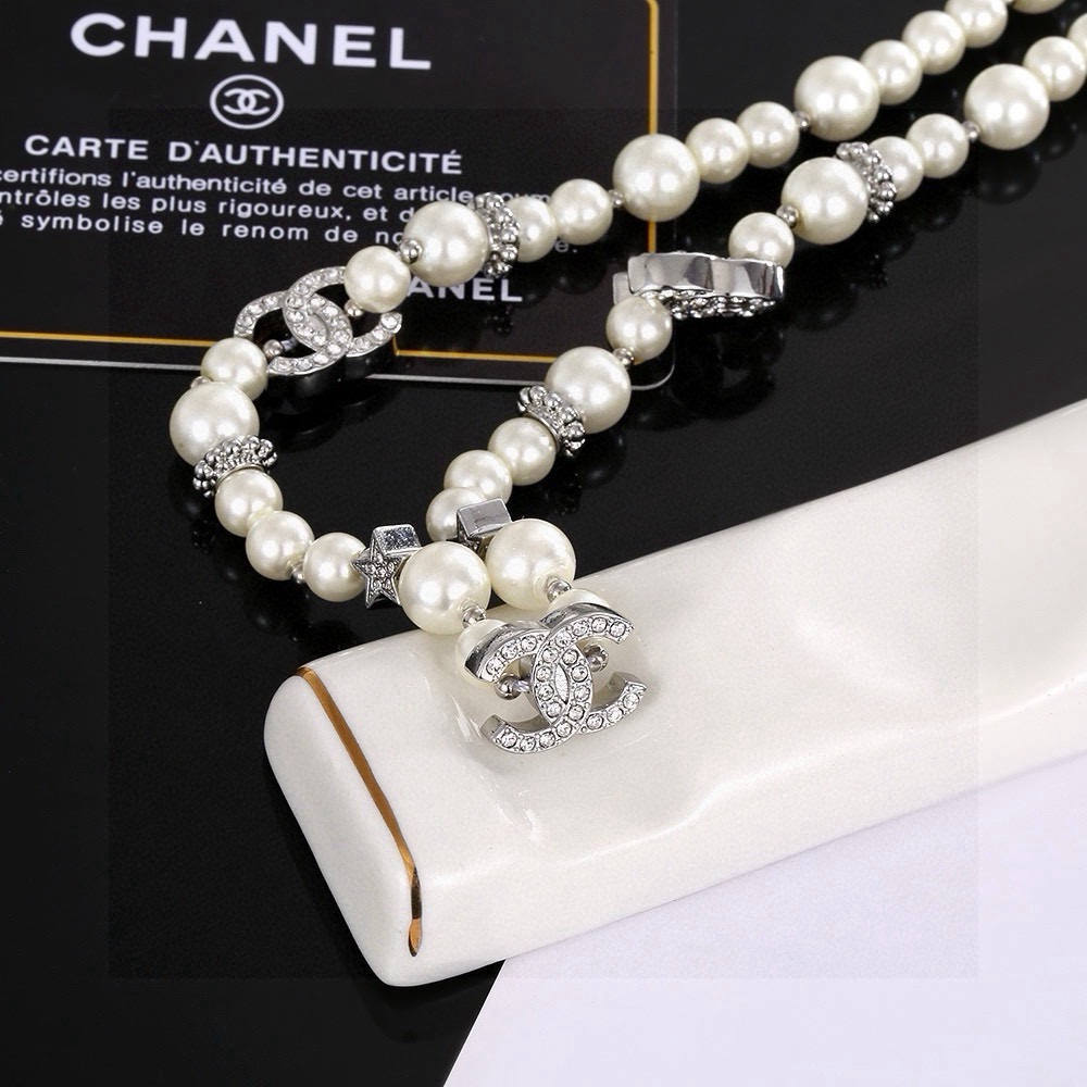 Chanel CC Logo Crystal Star Pearl Choker necklace Silver-tone metal white faux pearl clear crystal Adjustable 36-42cm