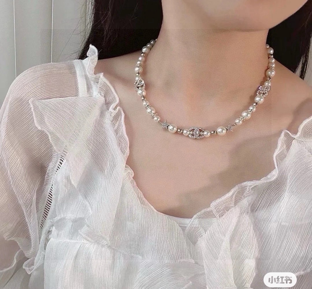 Chanel CC Logo Crystal Star Pearl Choker necklace Silver-tone metal white faux pearl clear crystal Adjustable 36-42cm