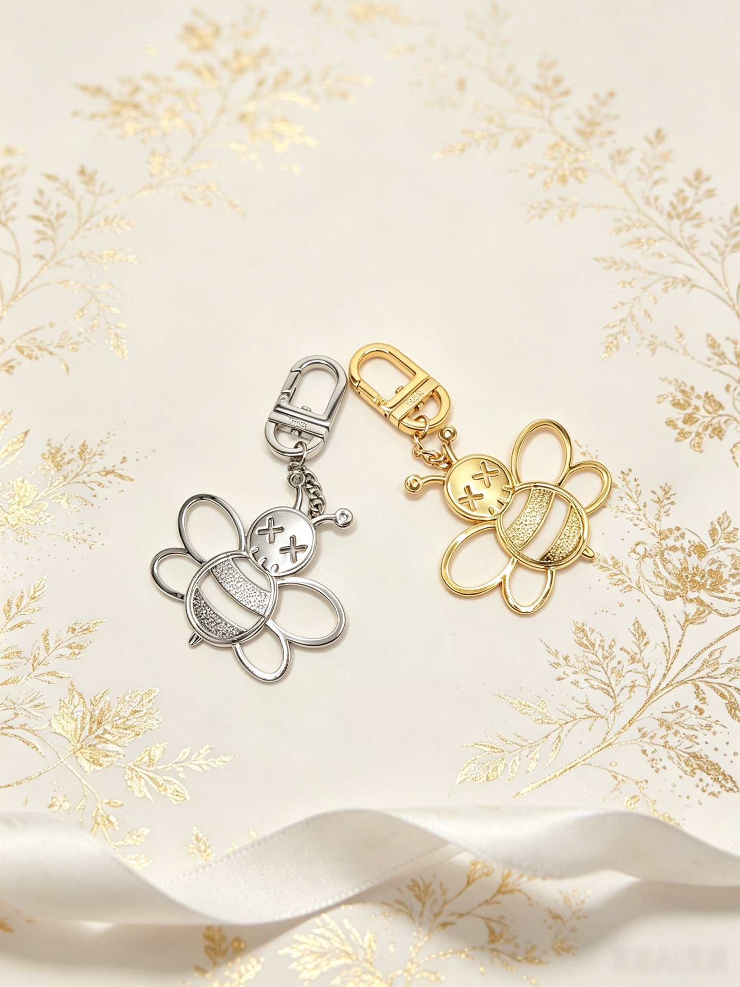 Dior Kaws Bee Charm pendant Silver-tone metal and Gold-tone metal no gemstones One Size