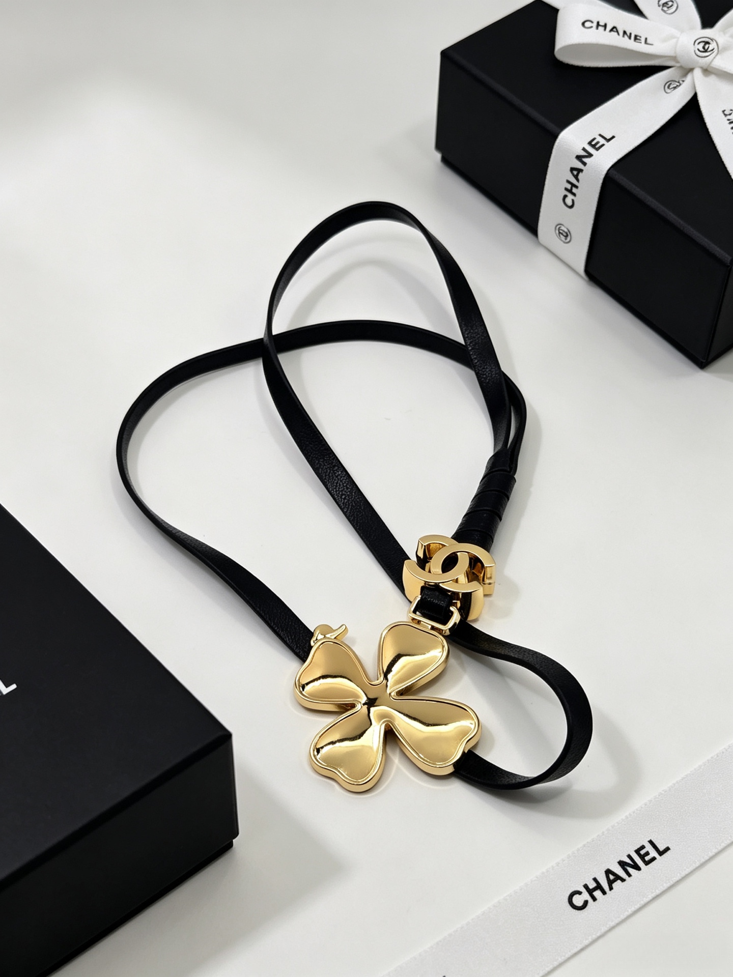 Chanel CC Clover Leather Cord Pendant Necklace necklace Gold-tone metal black leather cord 40cm