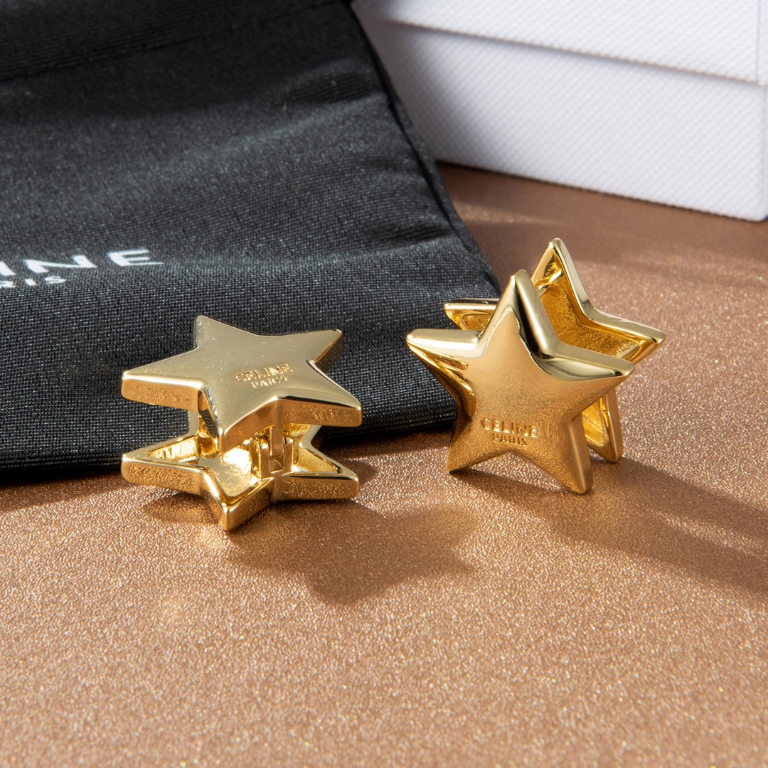 Celine PRECLOUS Star earrings gold tone metal 2cm diameter