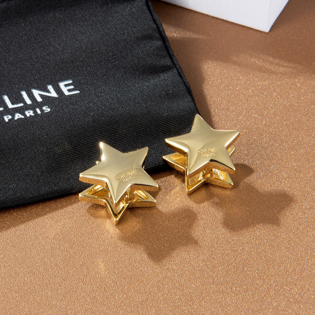 Celine PRECLOUS Star earrings gold tone metal 2cm diameter