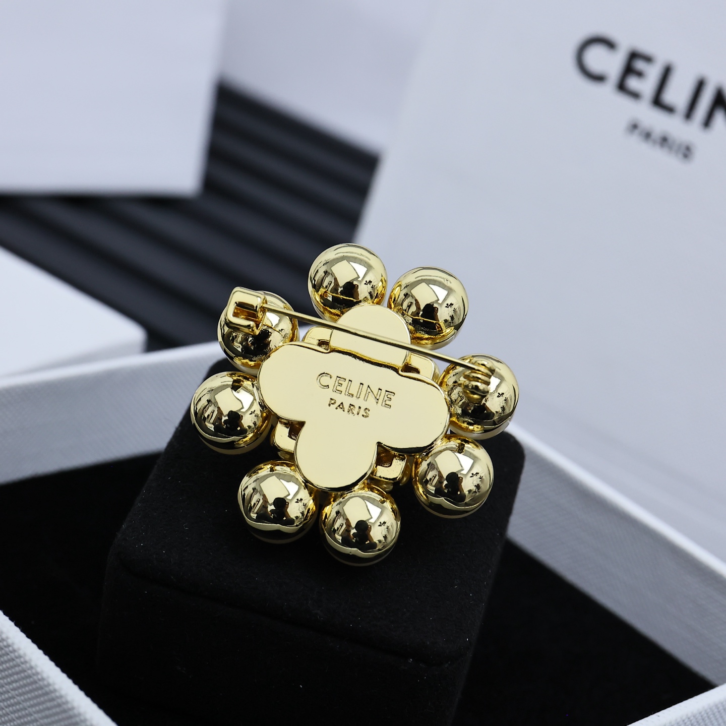 Celine Arc de Triomphe Pearl Flower brooch gold-tone metal cream white faux pearl clear crystal 3cm diameter