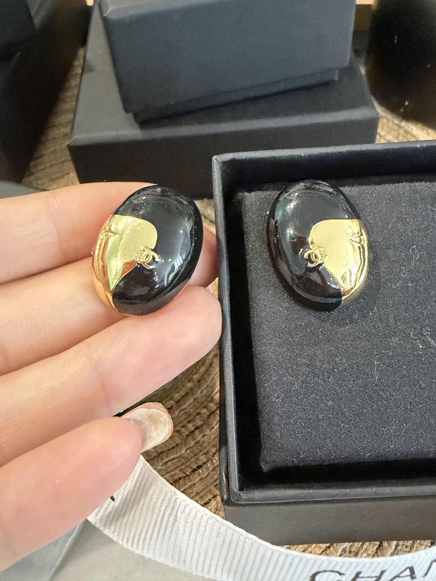 Chanel CC Logo Oval Resin Stud Earrings earrings Gold-tone metal with black resin 2 5cm length per earring