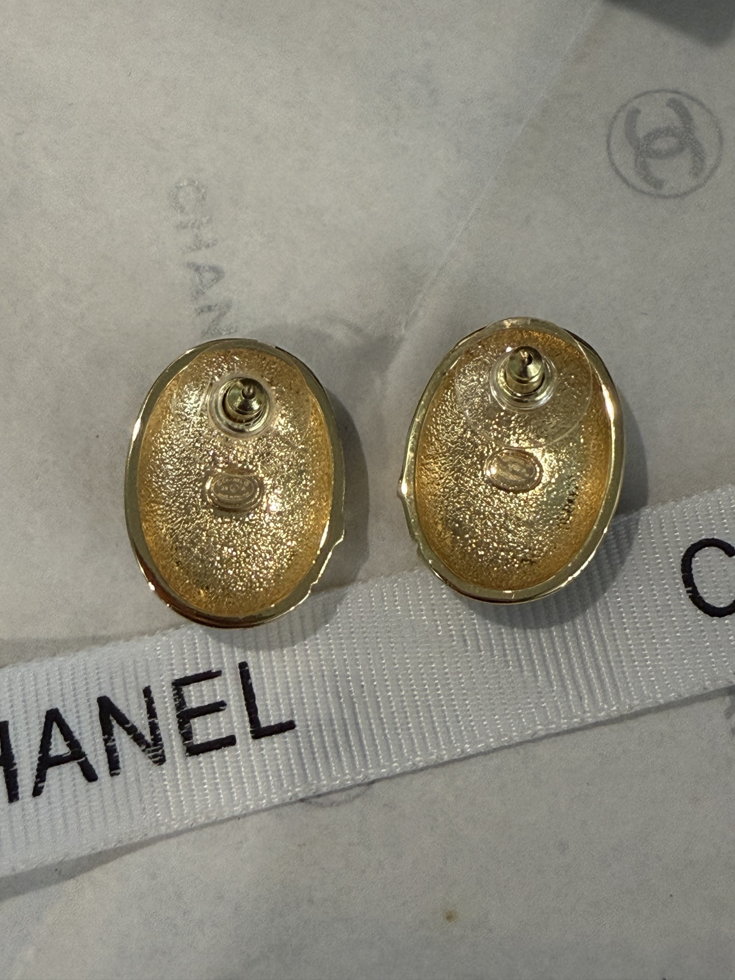 Chanel CC Logo Oval Resin Stud Earrings earrings Gold-tone metal with black resin 2 5cm length per earring