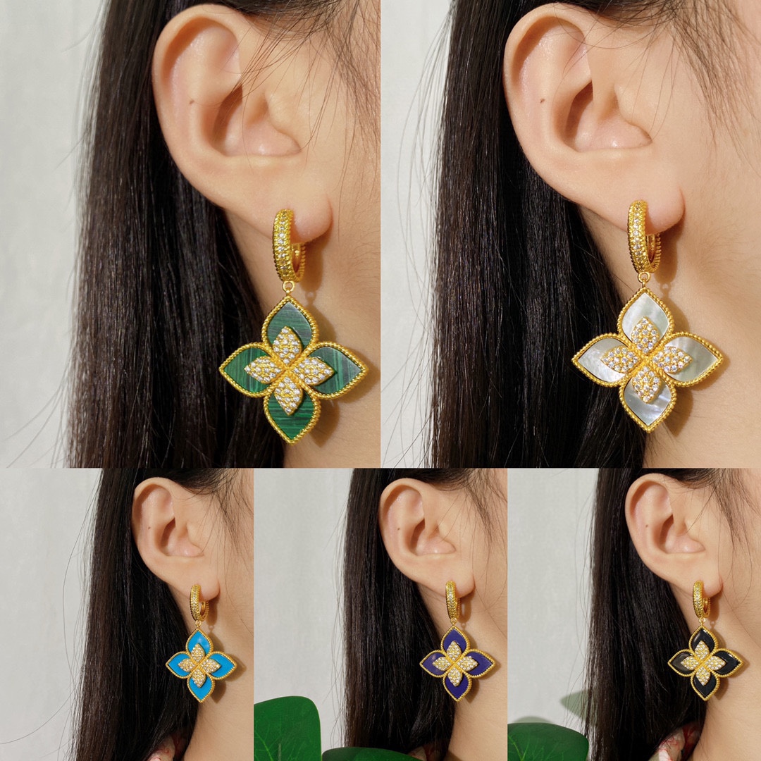 Collier Roberto Coin Princess Flowers Or jaune or blanc avec pavé de diamants rehaussé de malachite lapis lazuli nacre turquoise et onyx noir 45cm