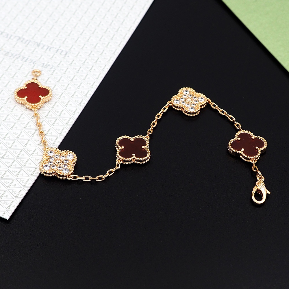 Van Cleef Arpels Vintage Alhambra bracelet Yellow gold carnelian red clear diamond 18cm