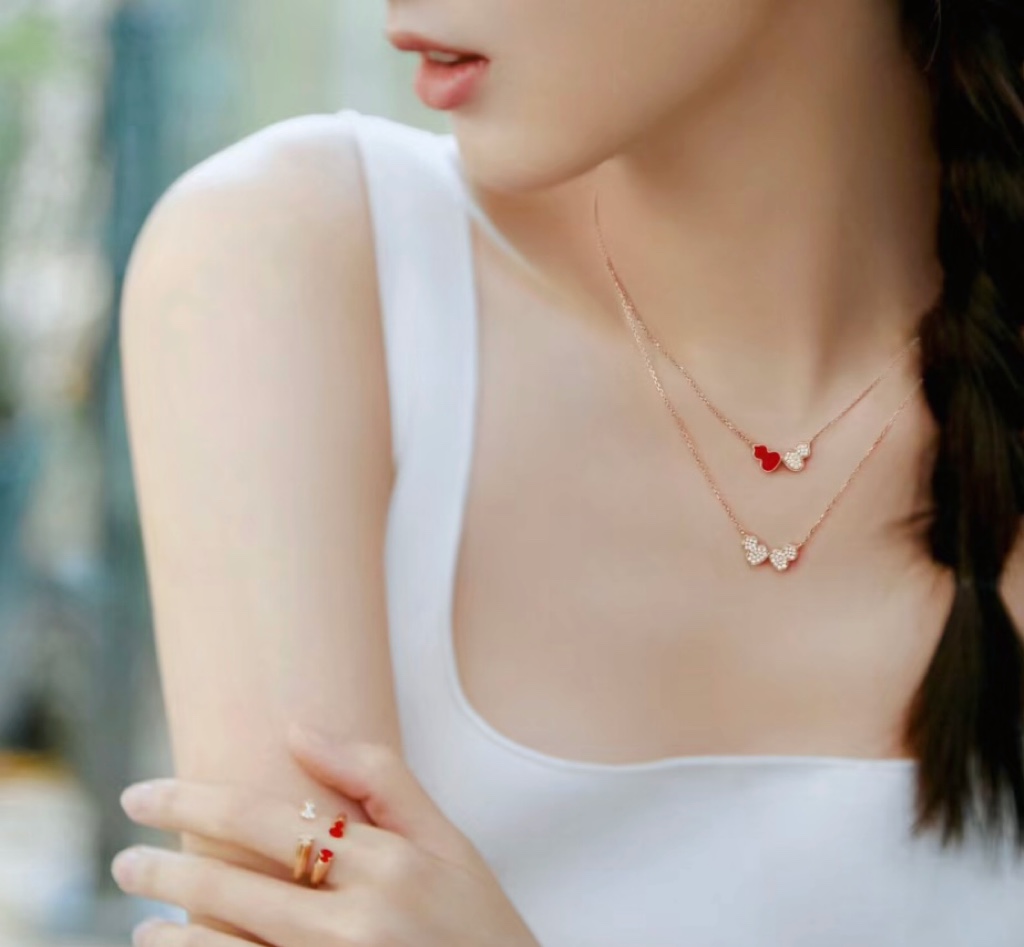 Qeelin Wulu necklace 18K yellow gold with clear pave diamonds 42cm with 5cm extender