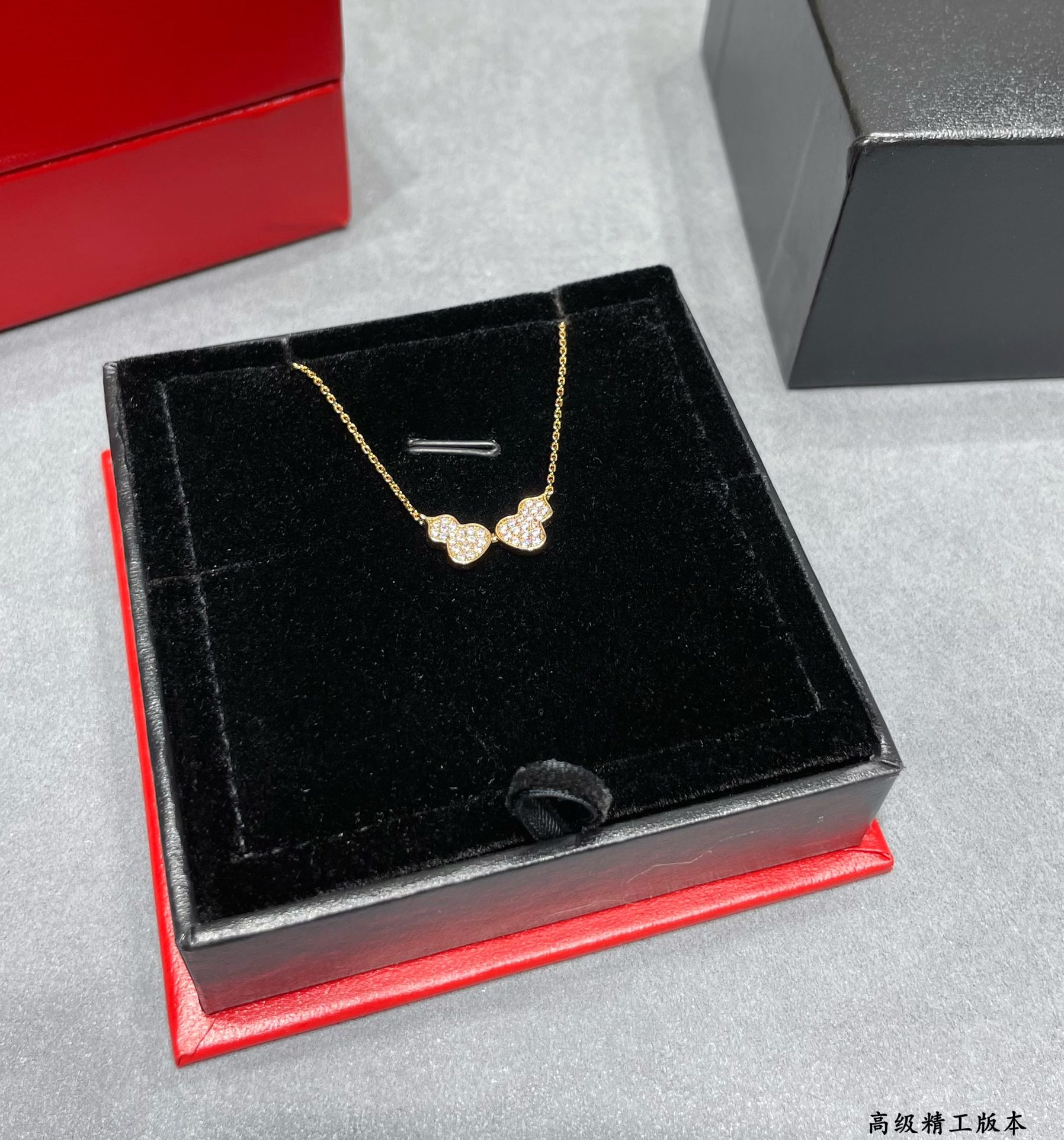 Qeelin Wulu necklace 18K yellow gold with clear pave diamonds 42cm with 5cm extender