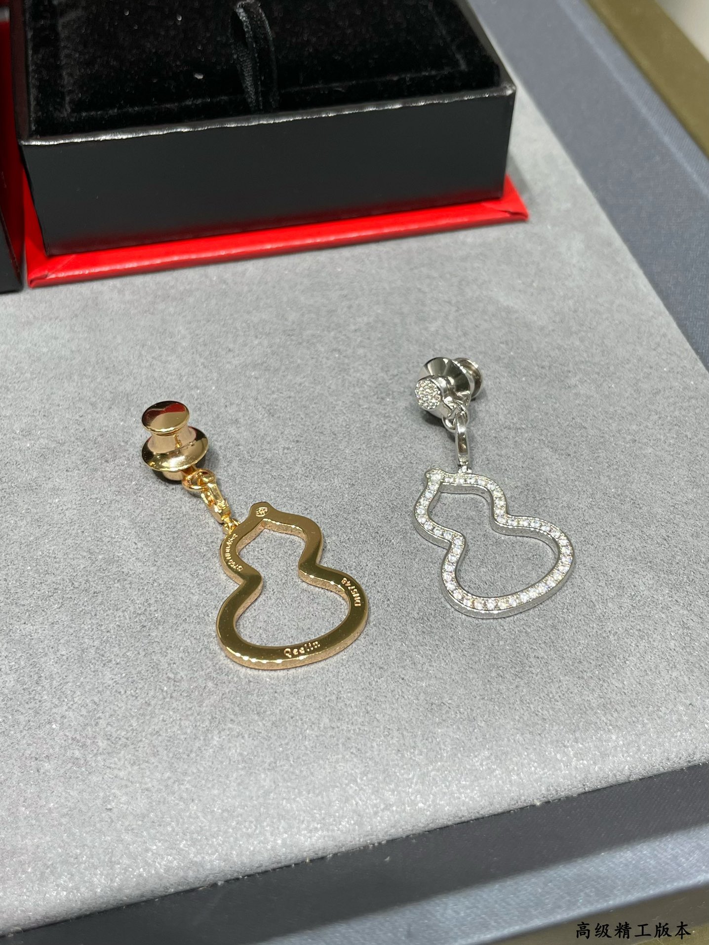 Qeelin Skeleton Wulu earrings silver-toned metal with clear pave diamonds gold-toned metal with clear pave diamonds 2 5cm drop length