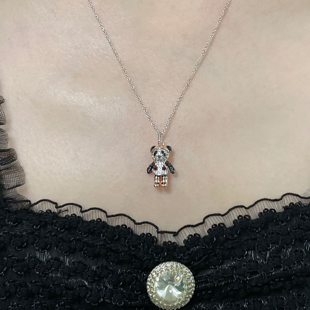 Qeelin V BoBo necklace Silver-toned chain rose gold plated limbs pave set clear diamonds black gemstone panda details red gemstone accents 42cm with 5cm extender