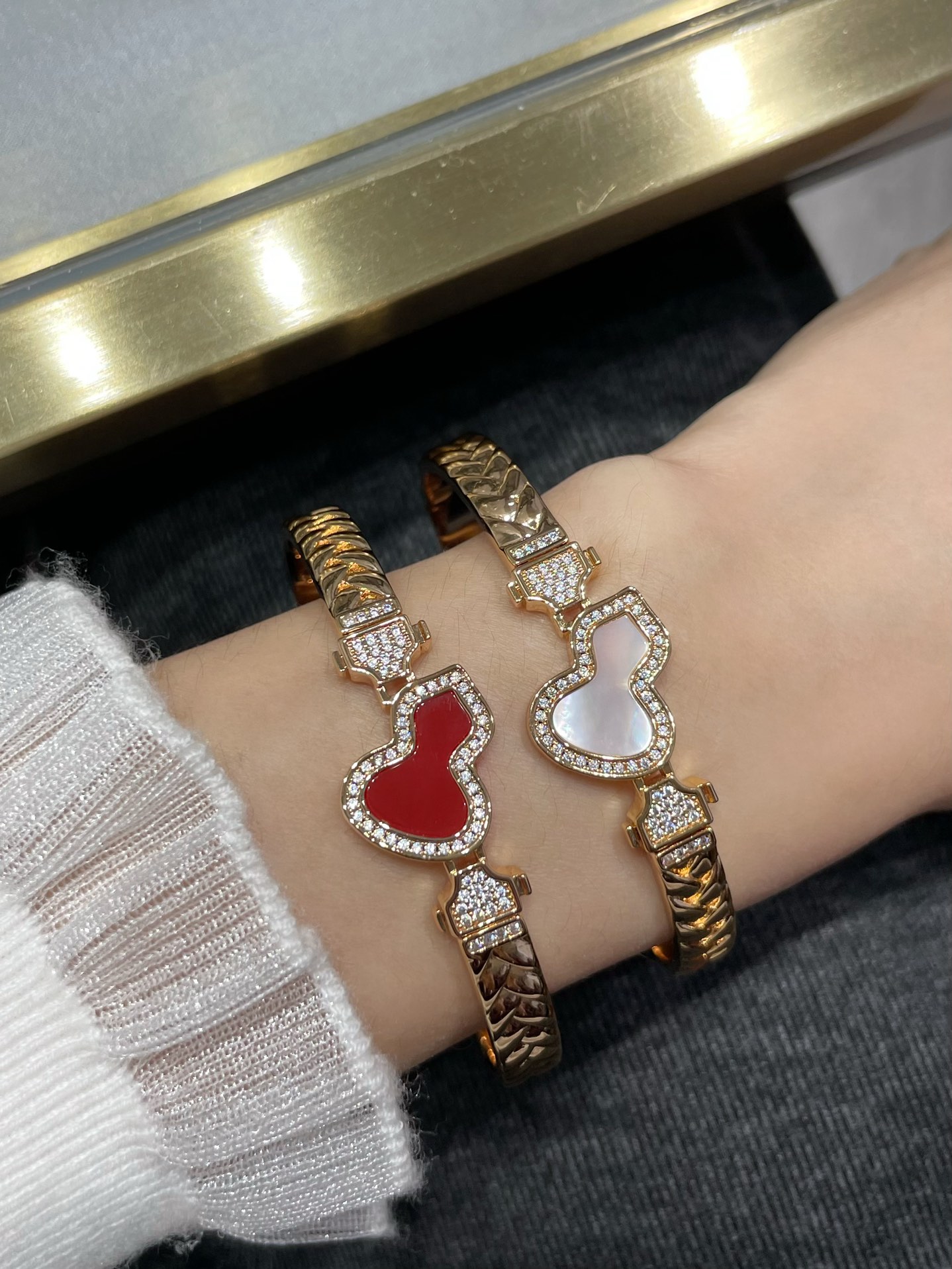 Qeelin Wulu bracelet 18K rose gold red carnelian white diamond 17cm