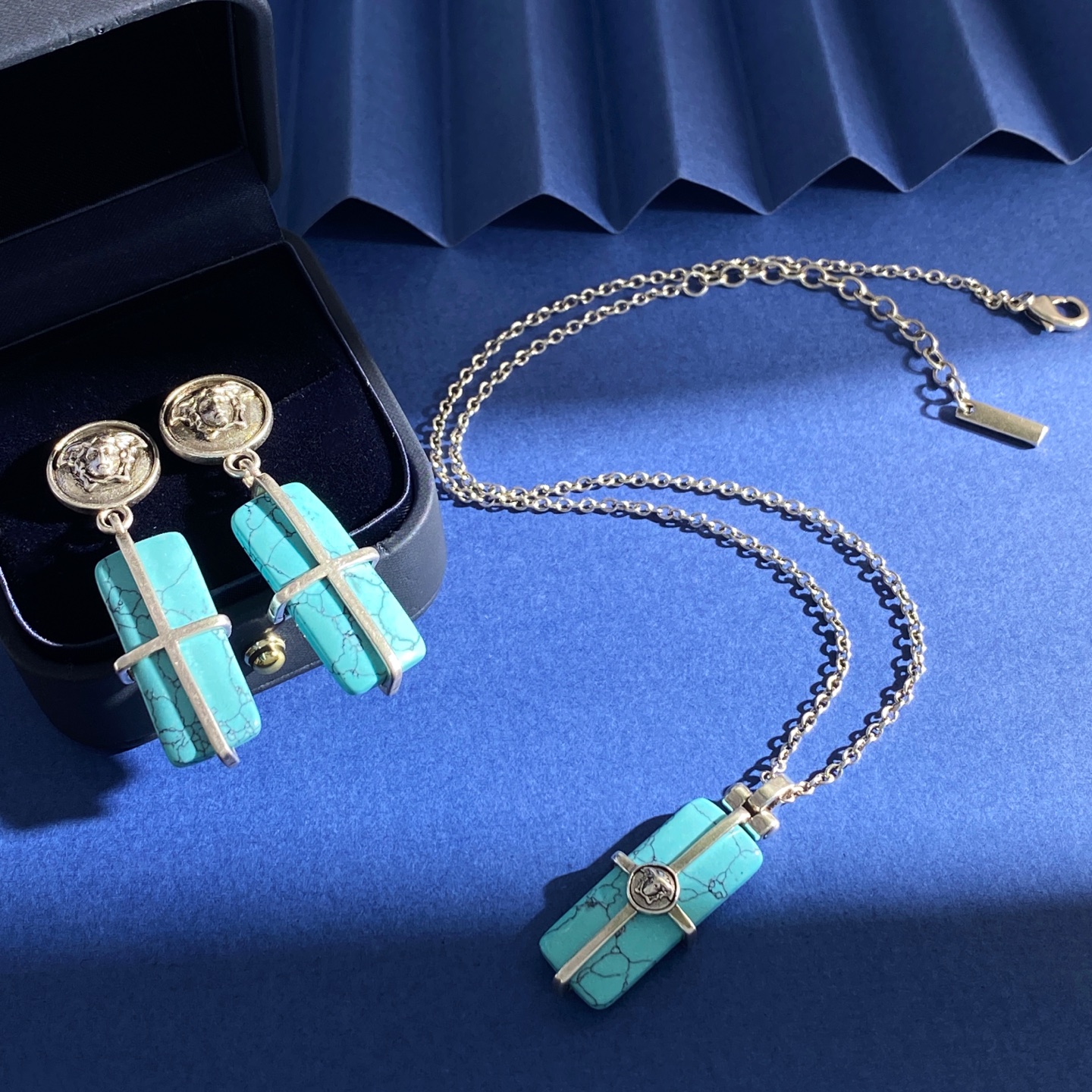 Luxury necklace
