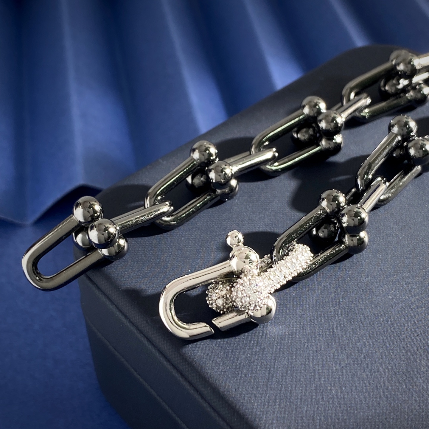 Tiffany Co HardWear bracelet black ruthenium metal silver-toned metal clear pave diamonds 7 5 inches