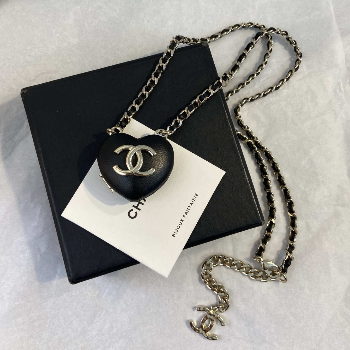 Chanel CC Heart Locket necklace light gold metal black leather 60cm