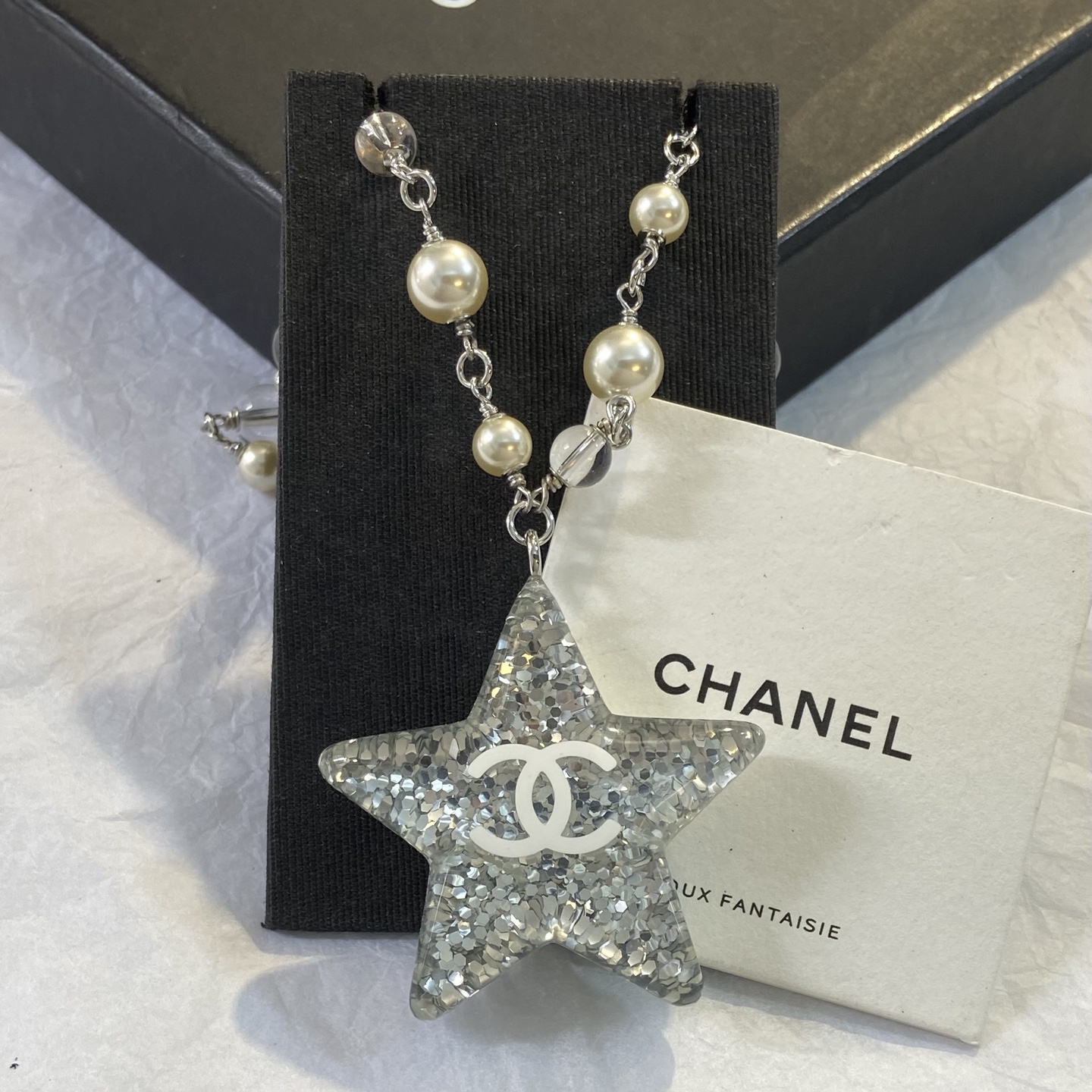 Chanel CC Glitter Star Pendant necklace Silver-tone metal cream faux pearl clear resin with silver glitter white CC logo 42cm with 5cm extender chain