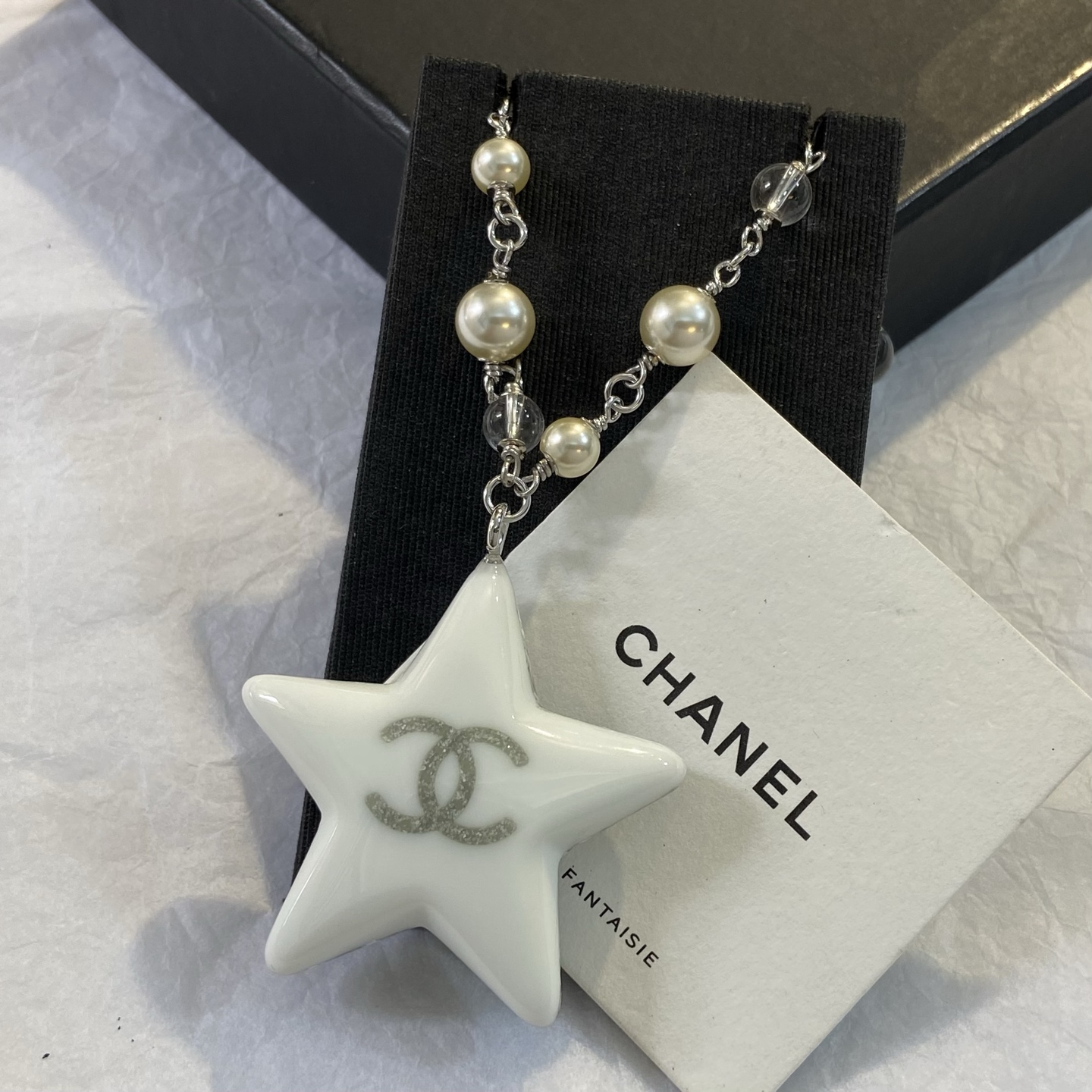 Chanel CC Glitter Star Pendant necklace Silver-tone metal cream faux pearl clear resin with silver glitter white CC logo 42cm with 5cm extender chain