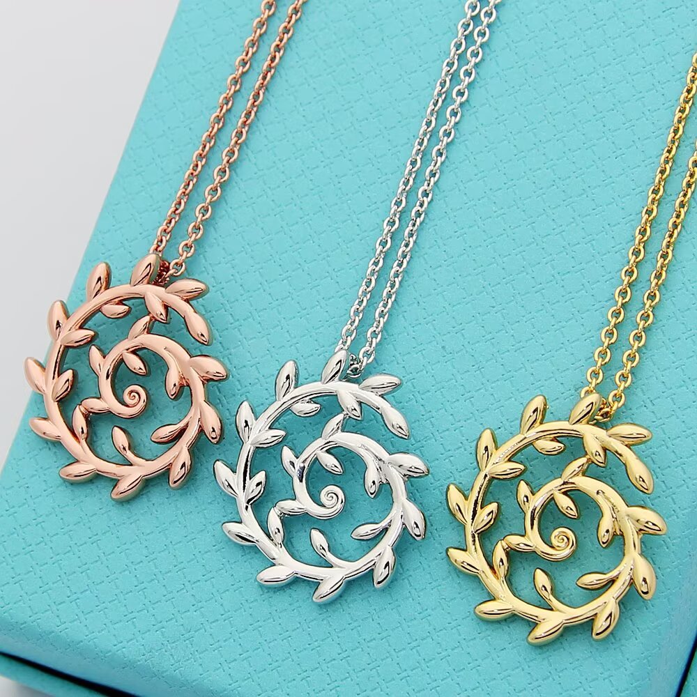Tiffany Co Paloma Picasso Olive Leaf Spiral necklace 18k yellow gold 18 inches