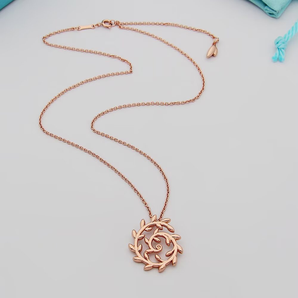 Tiffany Co Paloma Picasso Olive Leaf Spiral necklace 18k yellow gold 18 inches