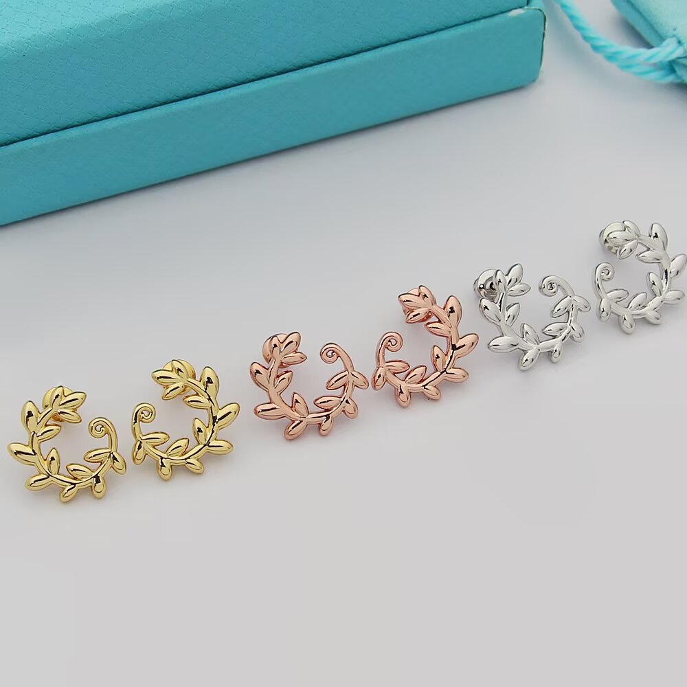 Tiffany Olive Leaf earrings 18k yellow gold no gemstones 15mm diameter