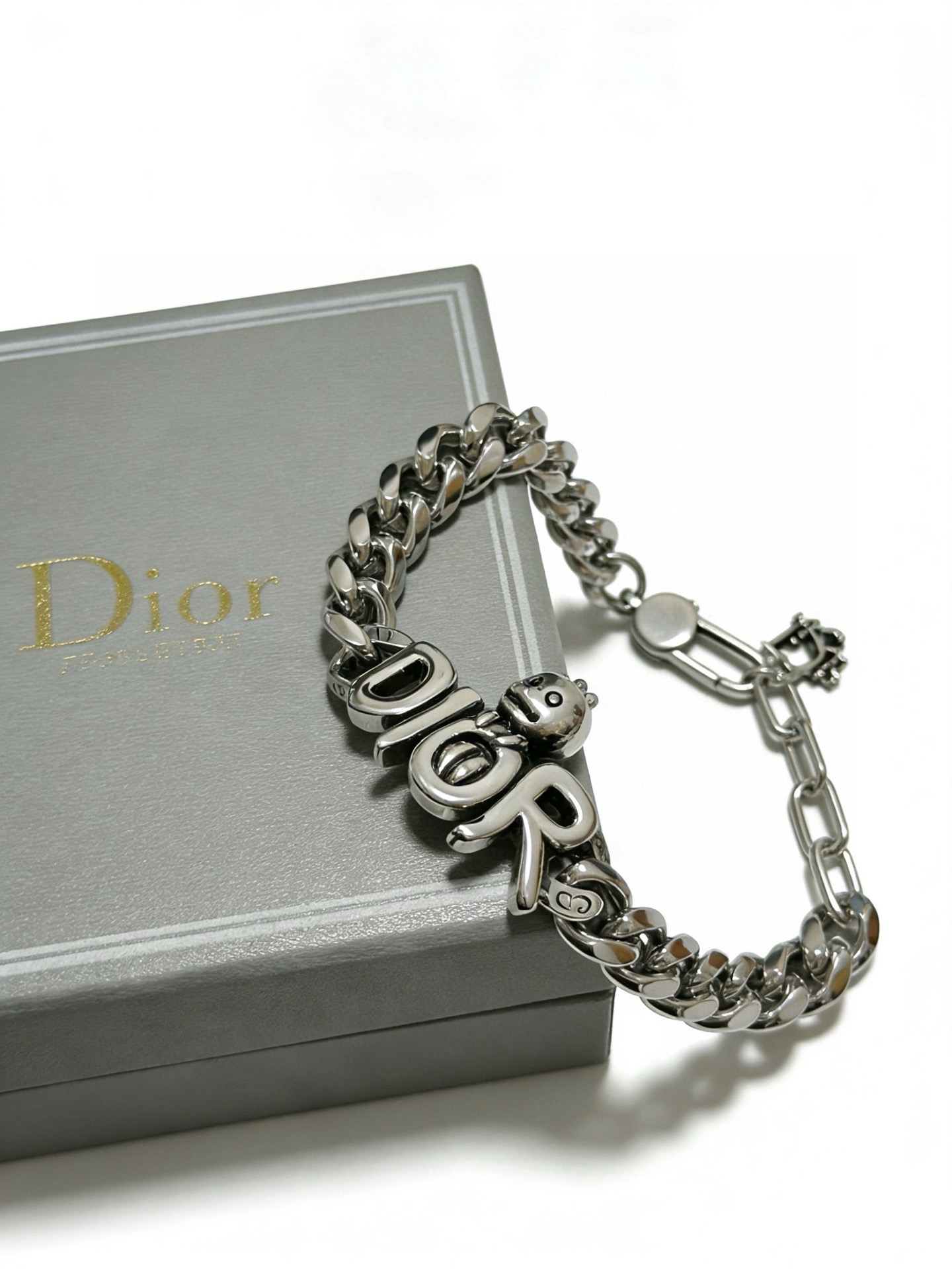 Dior DIOR x KAWS Bubble Logo Cuban Chain Bracelet bracelet Silver-tone metal no gemstones 21cm