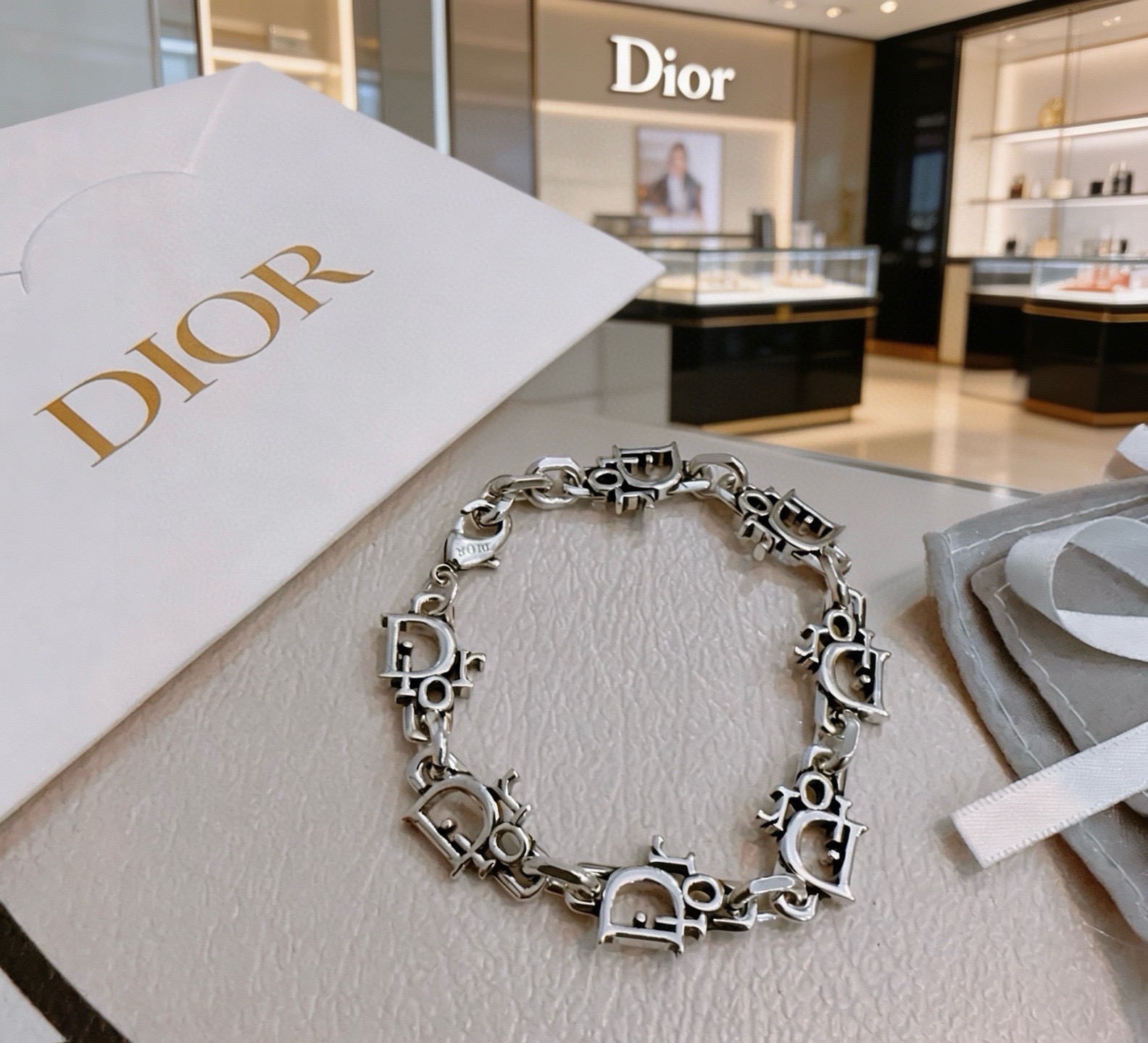 Dior Dio r evolution Logo Chain Bracelet bracelet Silver-toned metal no accent stones 19cm