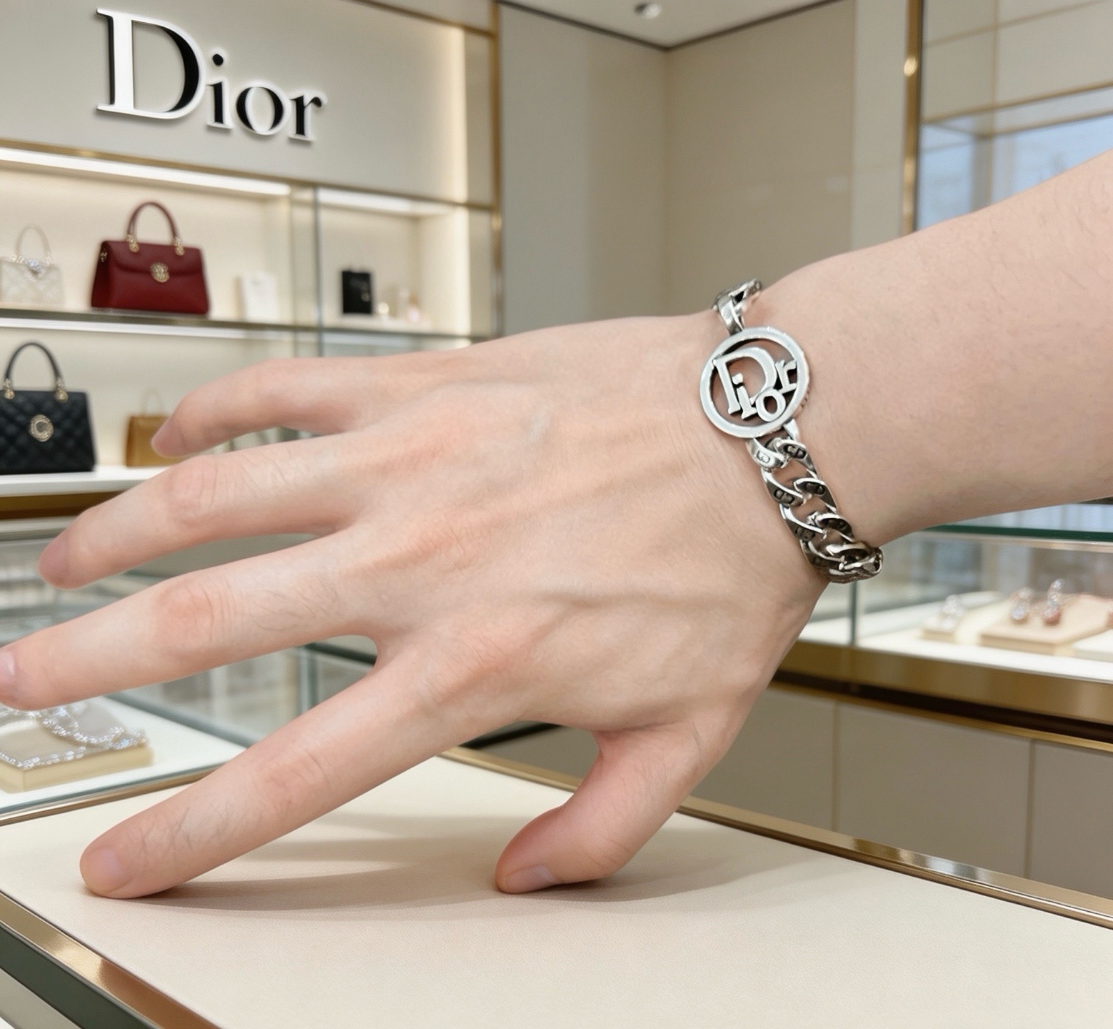 Dior CD Icon Cuban Chain Bracelet bracelet Silver-toned metal with black enamel CD logo detailing 19cm