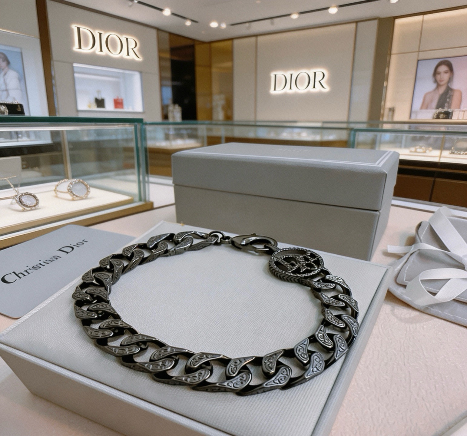 Christian Dior CD Logo Engraved Curb Chain bracelet Gunmetal black ruthenium-toned metal with engraved detailing 19cm