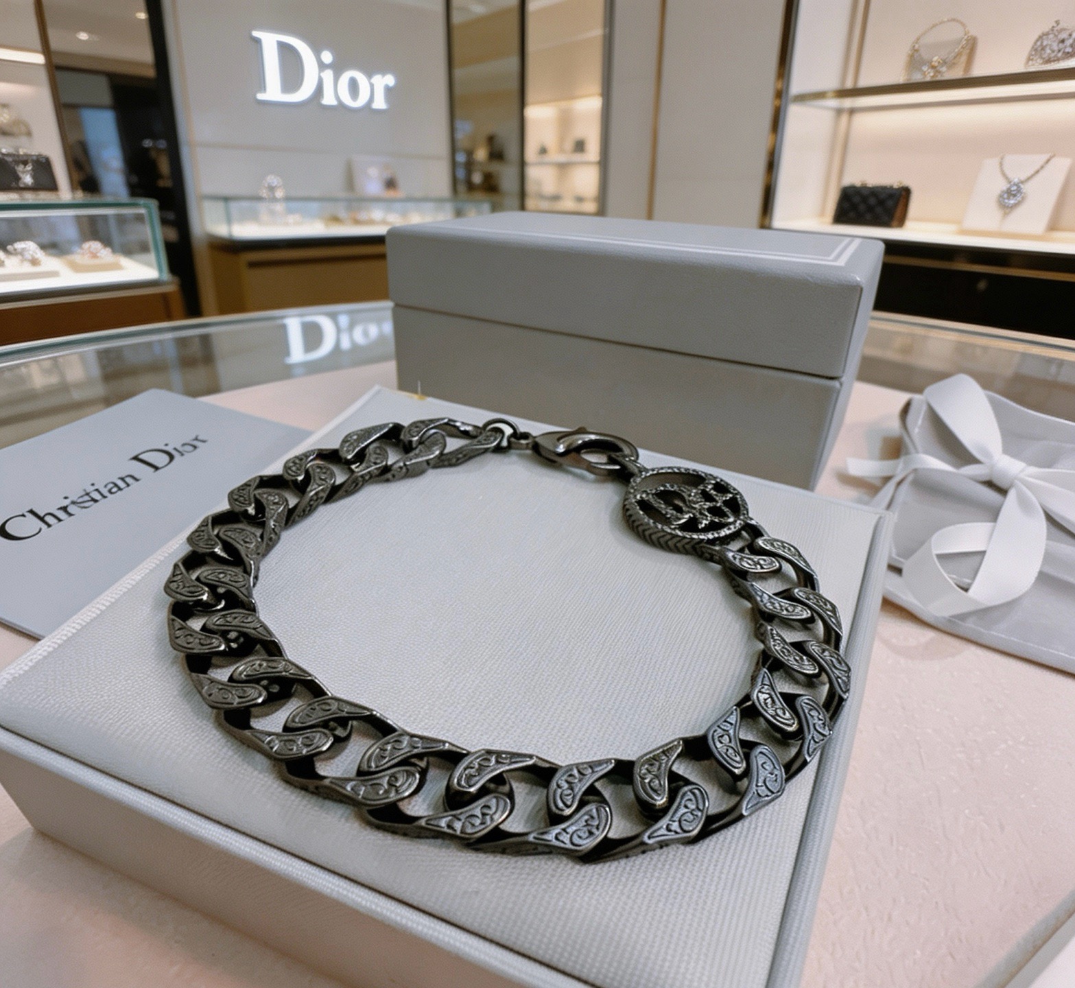 Christian Dior CD Logo Engraved Curb Chain bracelet Gunmetal black ruthenium-toned metal with engraved detailing 19cm