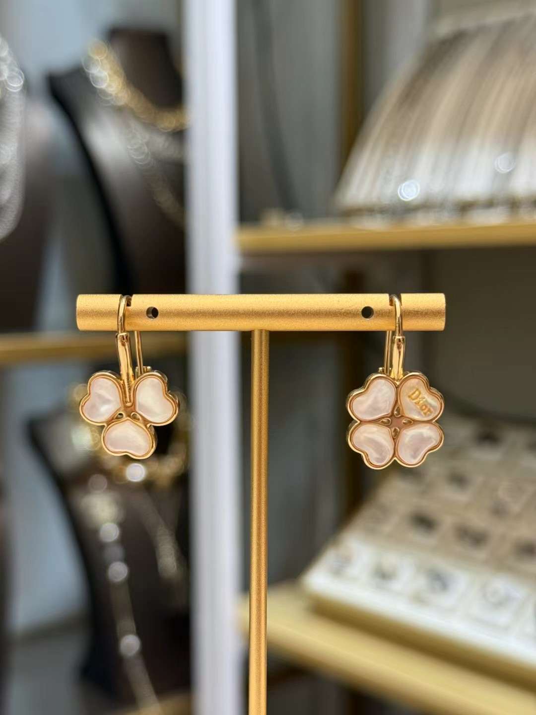 Dior Happy Hearts Clover earrings gold-tone metal with white mother-of-pearl 1 5cm drop length