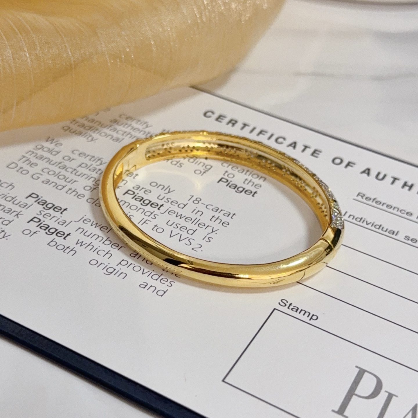 Piaget Possession bracelet 18k yellow gold with pave set clear diamonds 17cm inner circumference