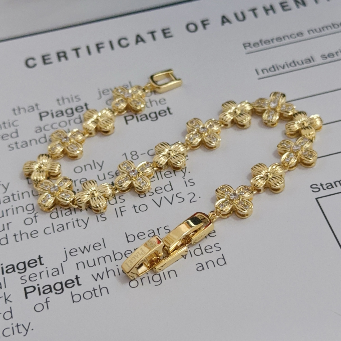 Piaget Rose Flower bracelet Yellow gold with clear diamonds 17cm