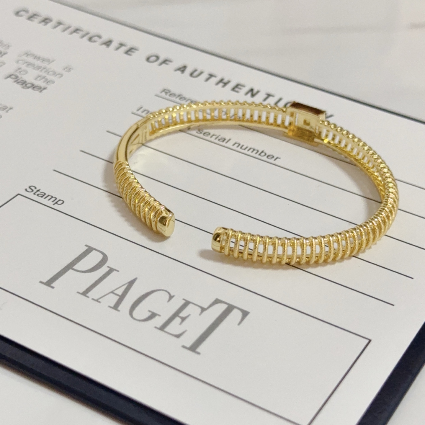 Piaget Extremely Piaget bracelet 18k yellow gold with clear diamonds 17cm