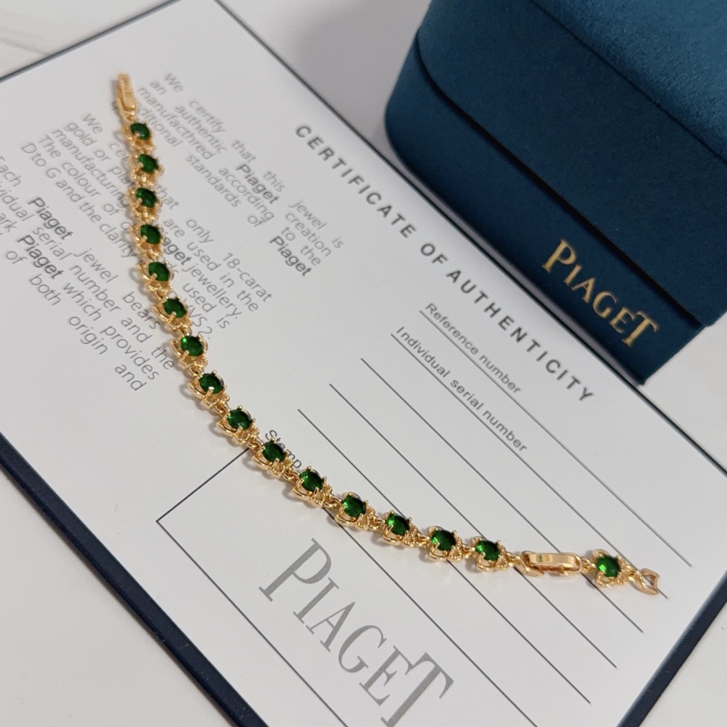 Piaget Rose bracelet Yellow gold with emerald green gemstones 18cm