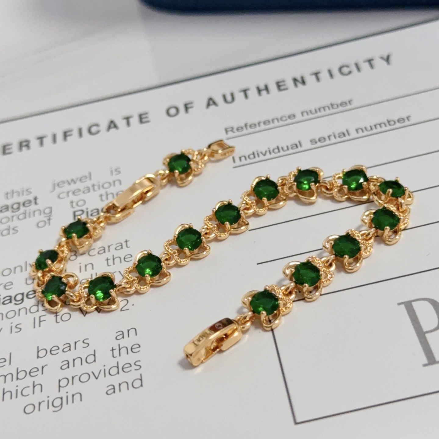 Piaget Rose bracelet Yellow gold with emerald green gemstones 18cm