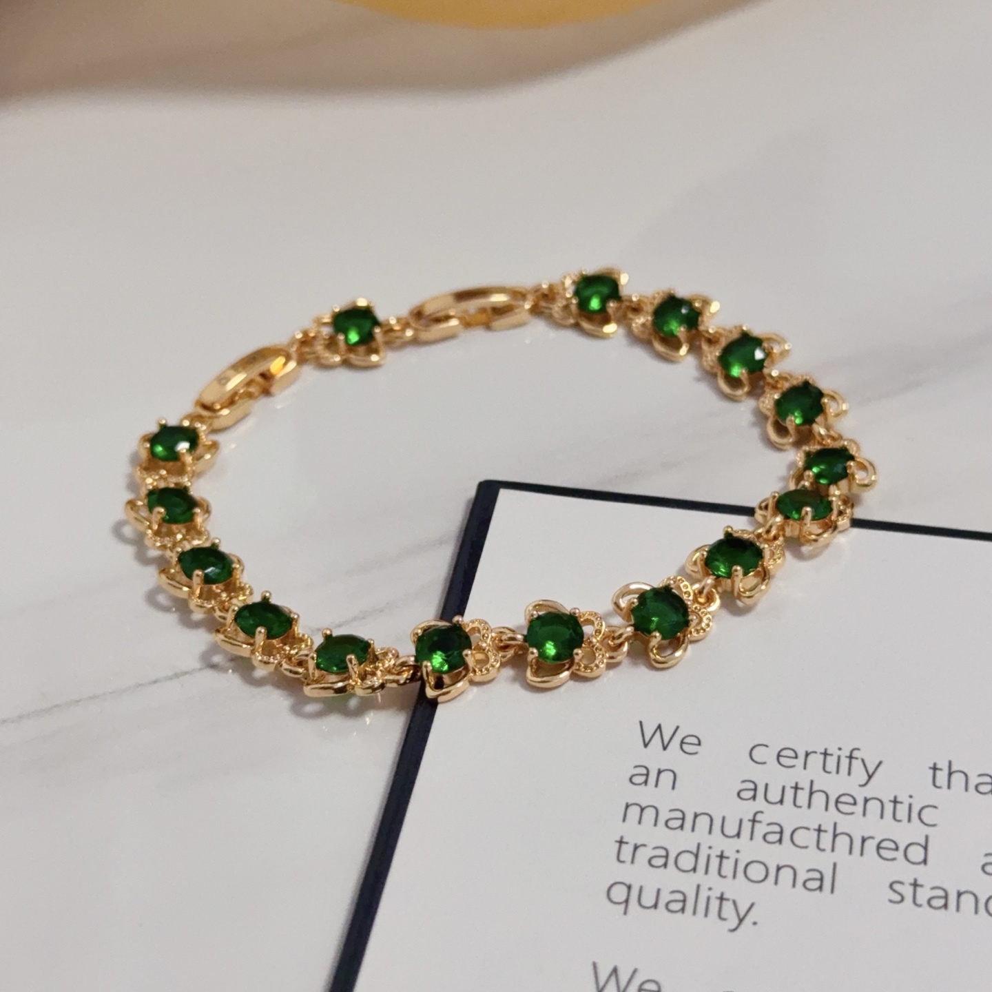 Piaget Rose bracelet Yellow gold with emerald green gemstones 18cm