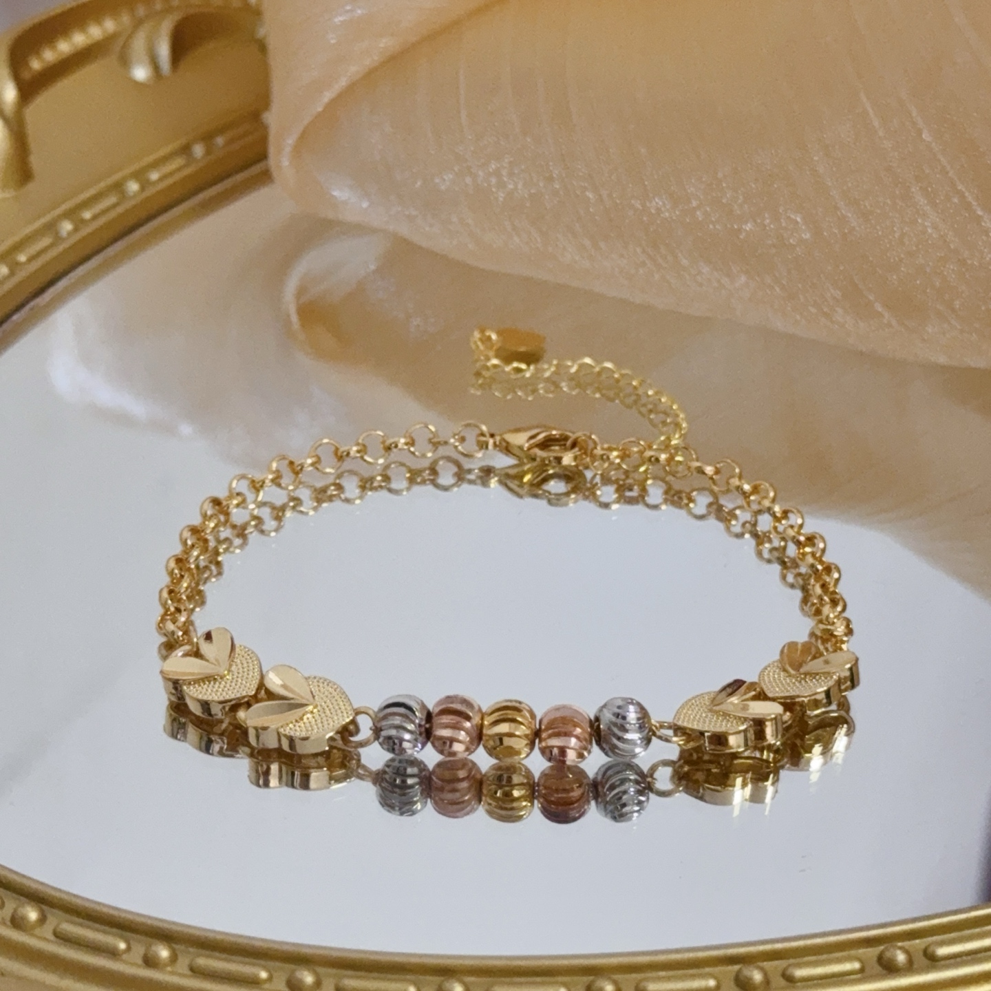 Piaget Possession Heart Motif bracelet Tri-tone yellow gold rose gold white gold metal no gemstones 16cm with 3cm extender chain