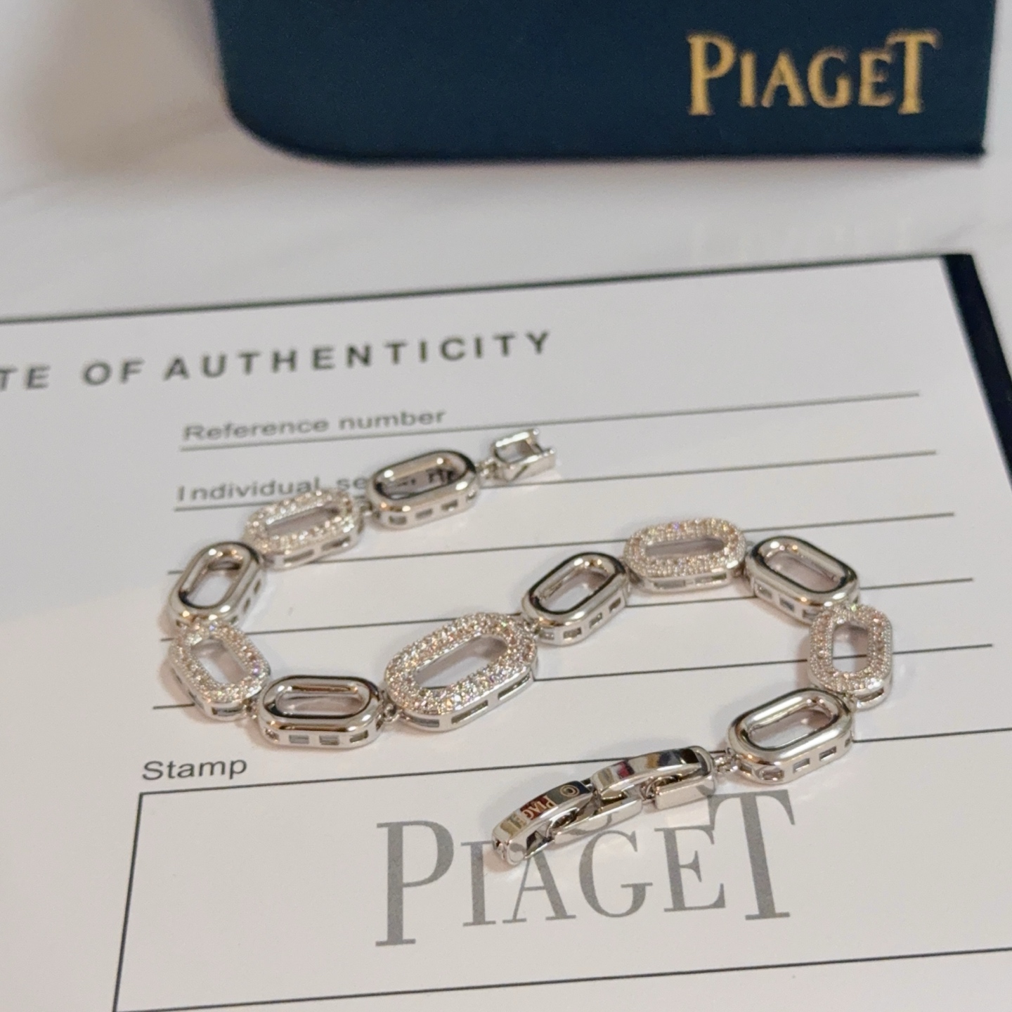 Piaget Possession bracelet Silver-toned white gold with clear diamond pave accents 18cm