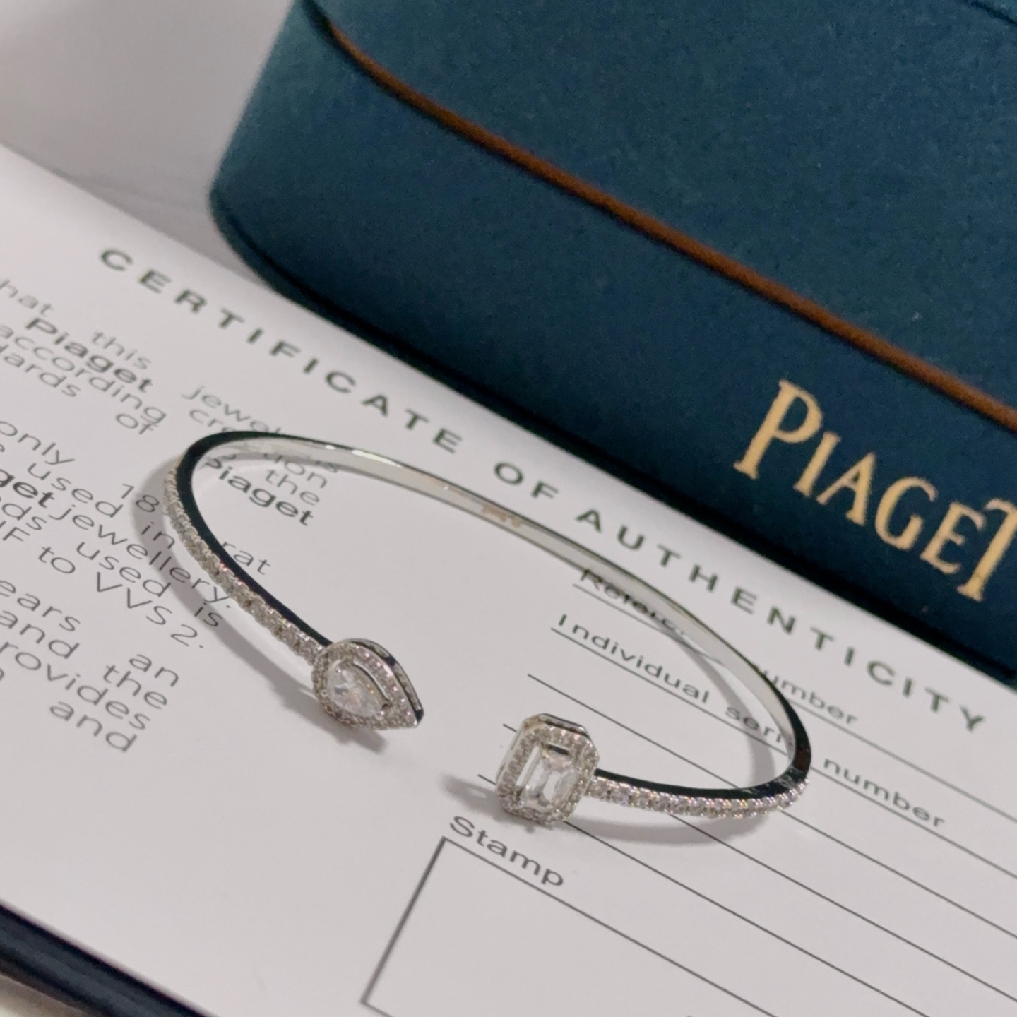 Piaget Treasures Open Cuff Bangle bracelet 18k white gold with clear diamonds 16cm inner circumference