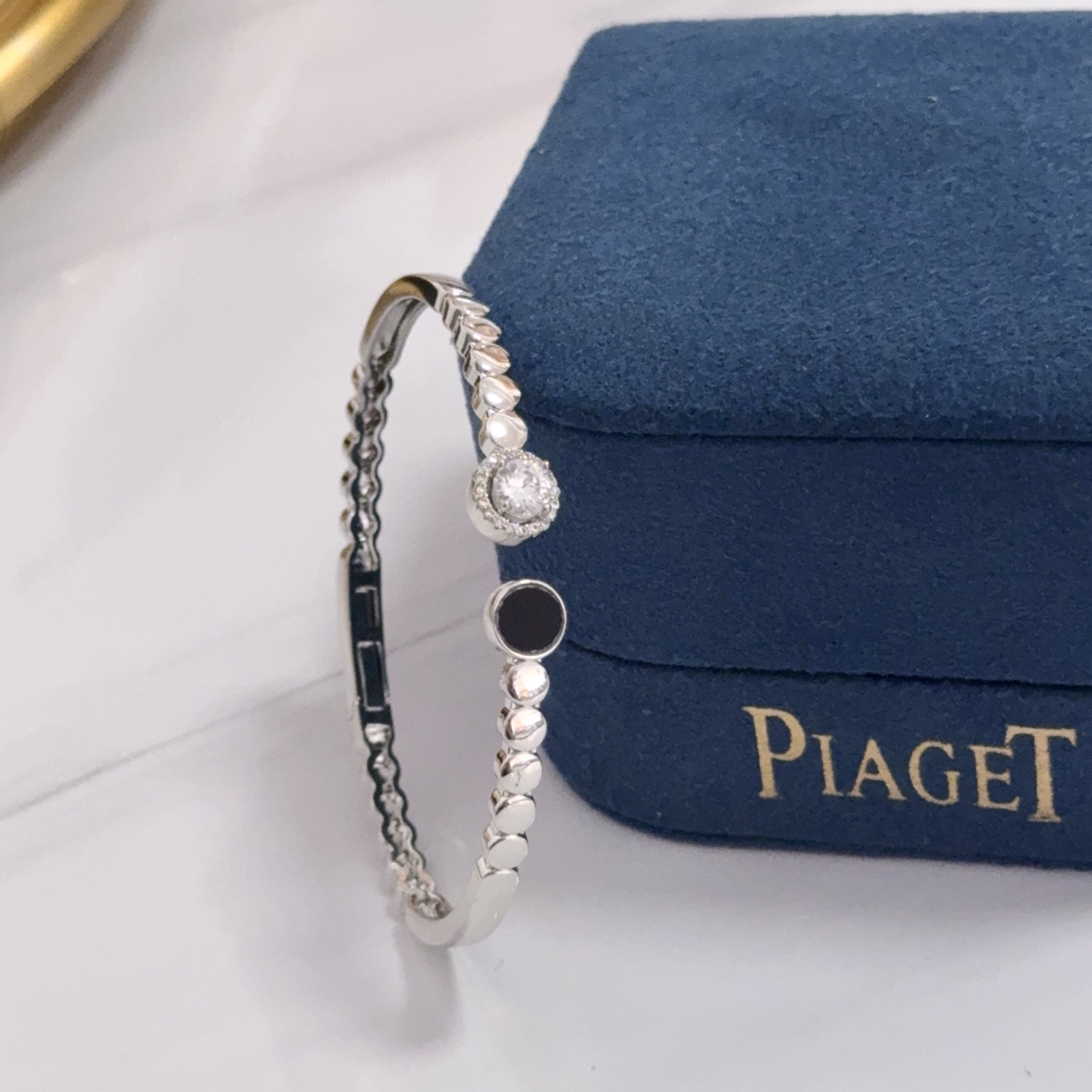 Piaget Possession bracelet silver-toned white gold with black onyx and clear diamond accents 16cm
