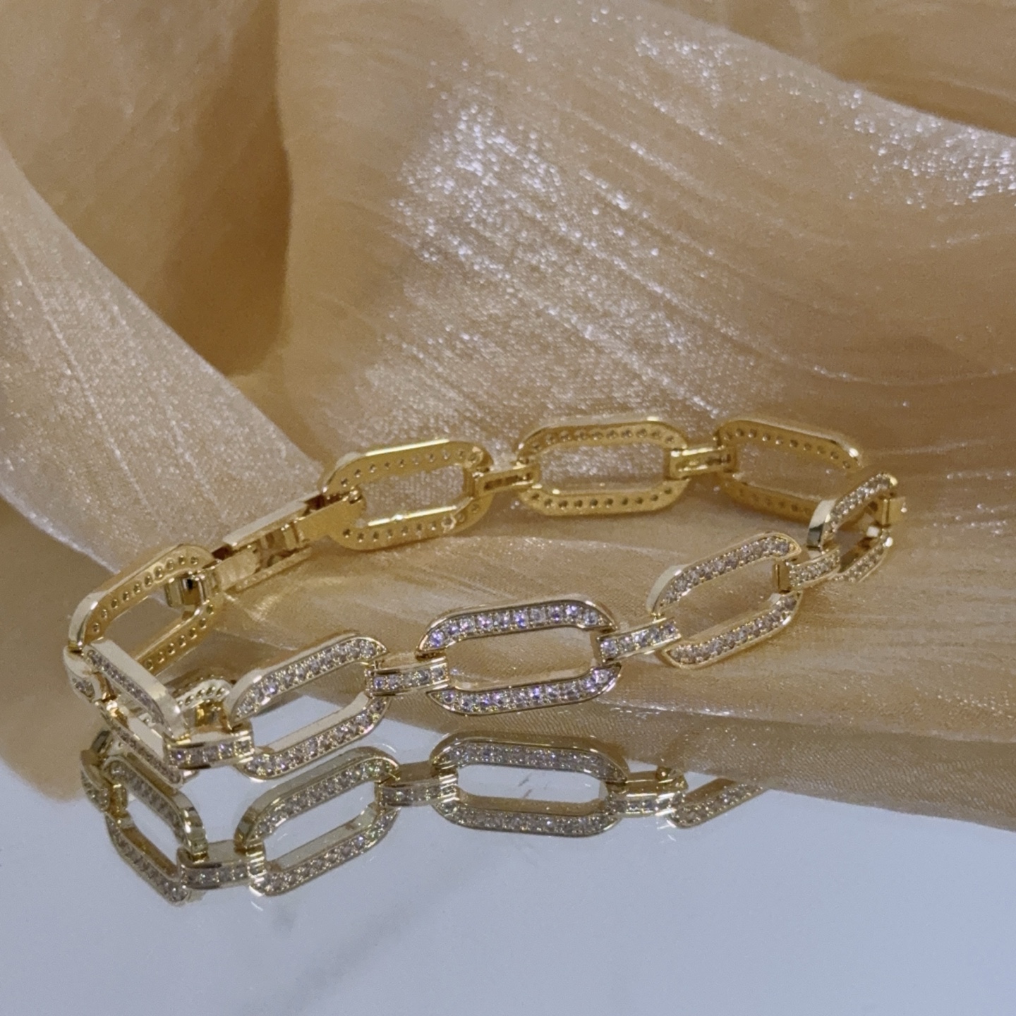 Piaget Possession Paperclip Chain Bracelet bracelet 18k yellow gold with pave set clear diamonds 17cm