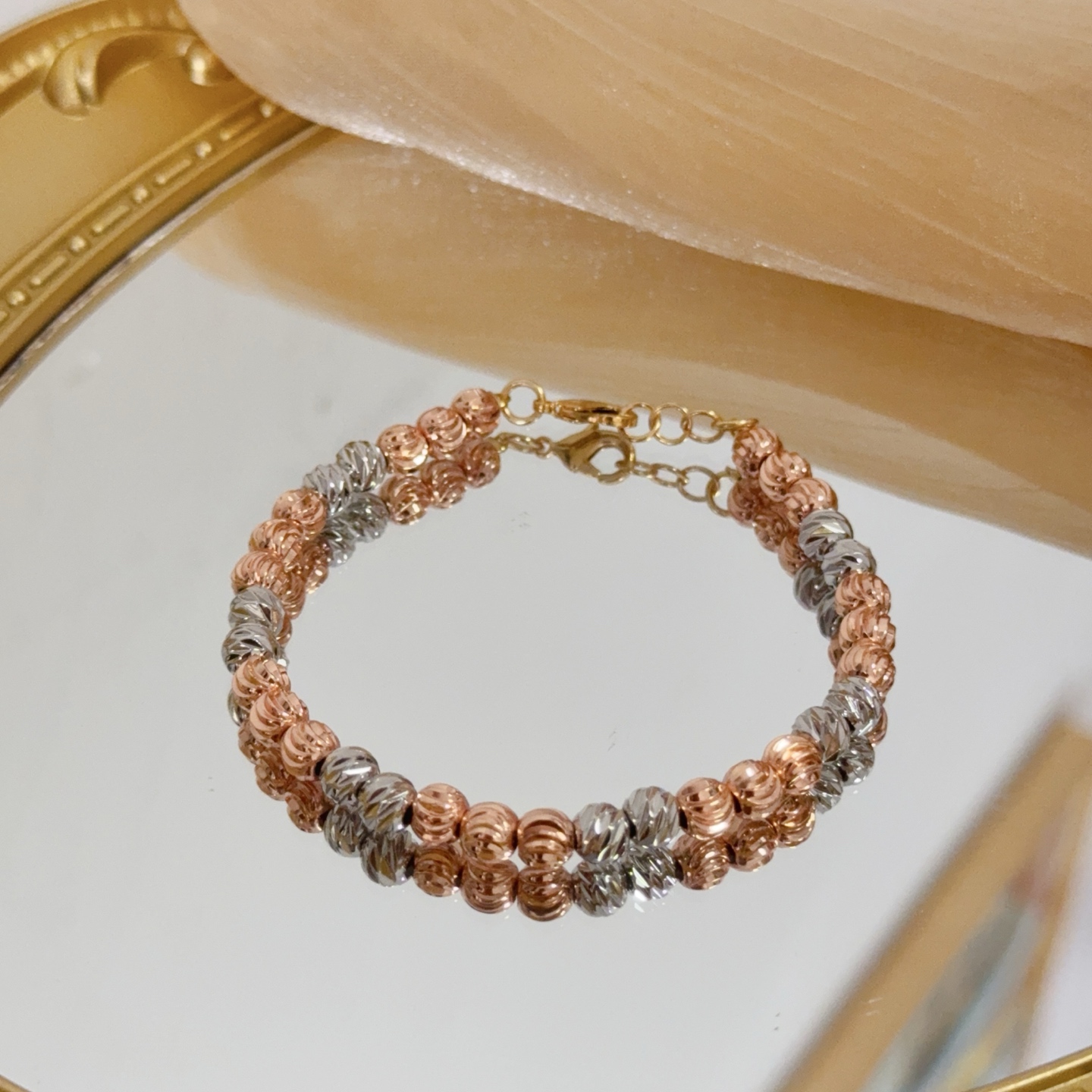 Piaget Possession Beaded Bracelet bracelet Tri-tone yellow gold clasp rose gold beads white gold beads no gemstones 18cm adjustable