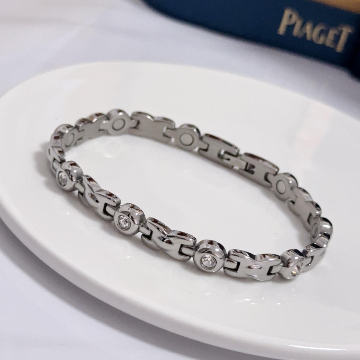 Piaget Possession bracelet silver-toned metal with clear faceted stones 17cm