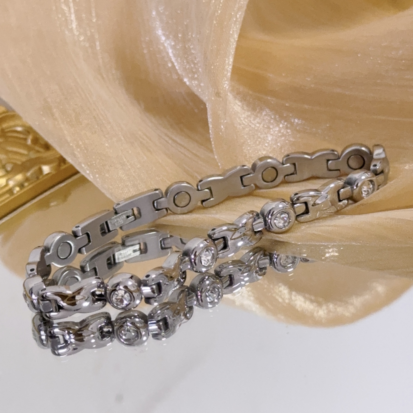 Piaget Possession bracelet silver-toned metal with clear faceted stones 17cm